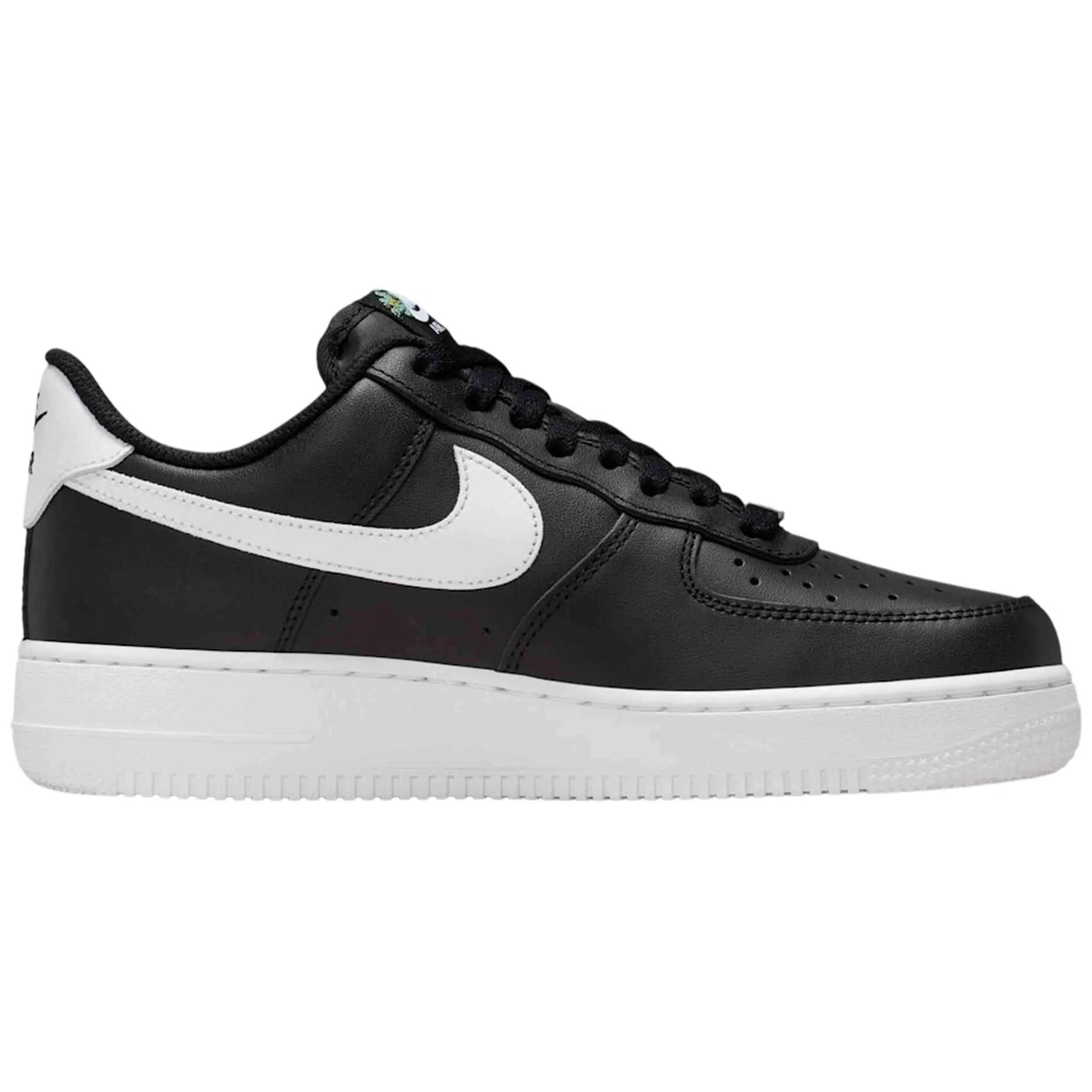 NIKE picture