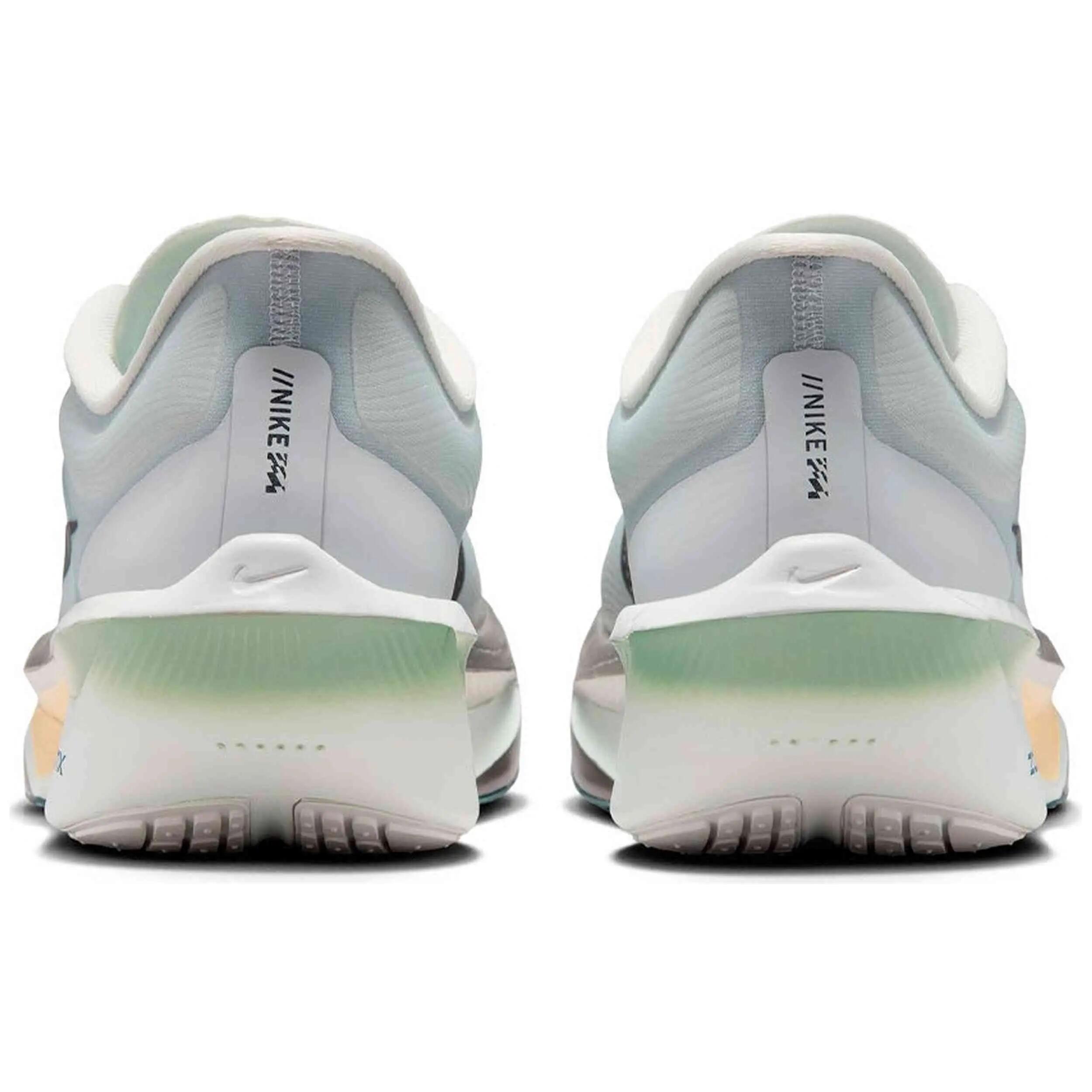 Zapatillas Nike modelo ZoomX Vaporfly Next% 3 para hombre 3/4