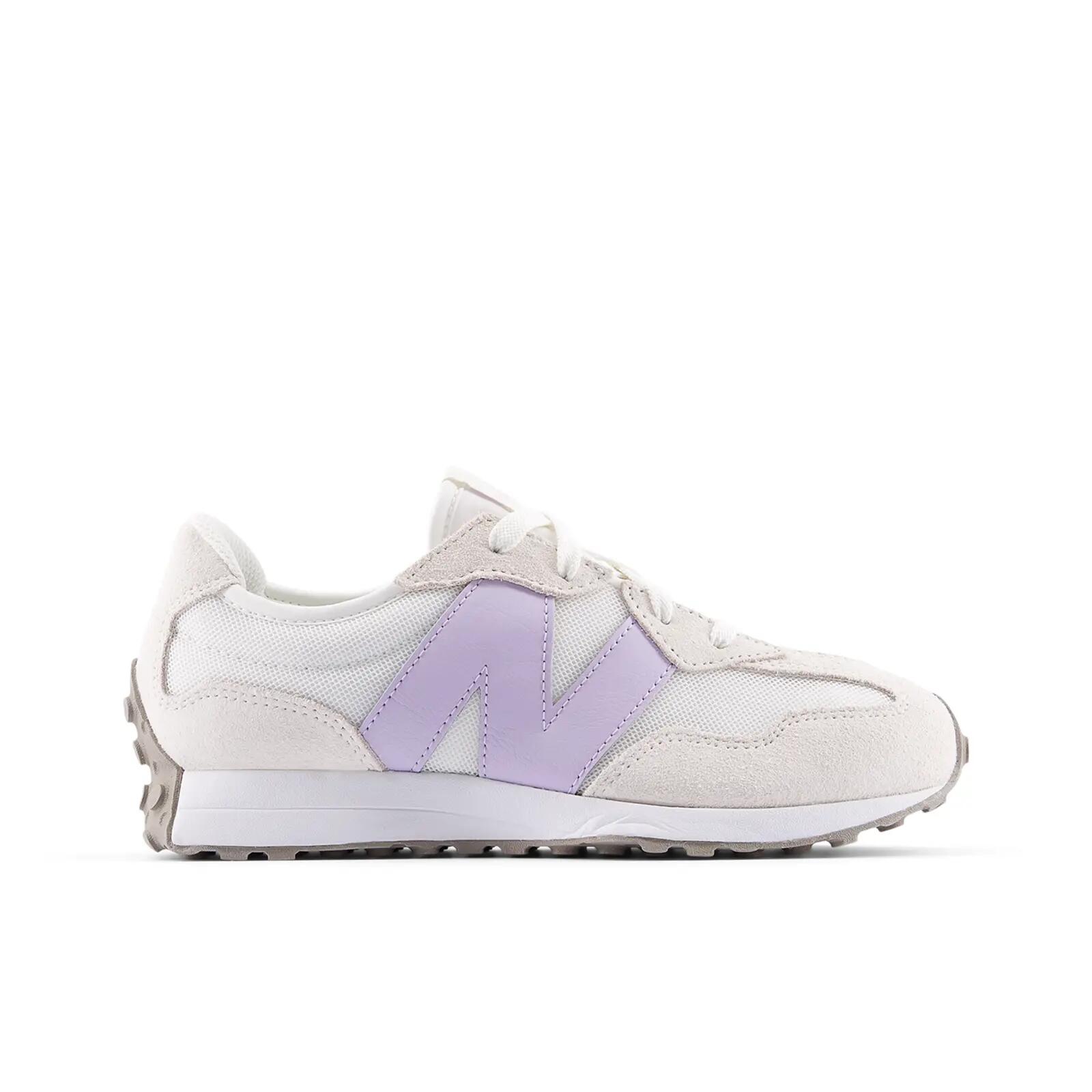 NEW BALANCE picture