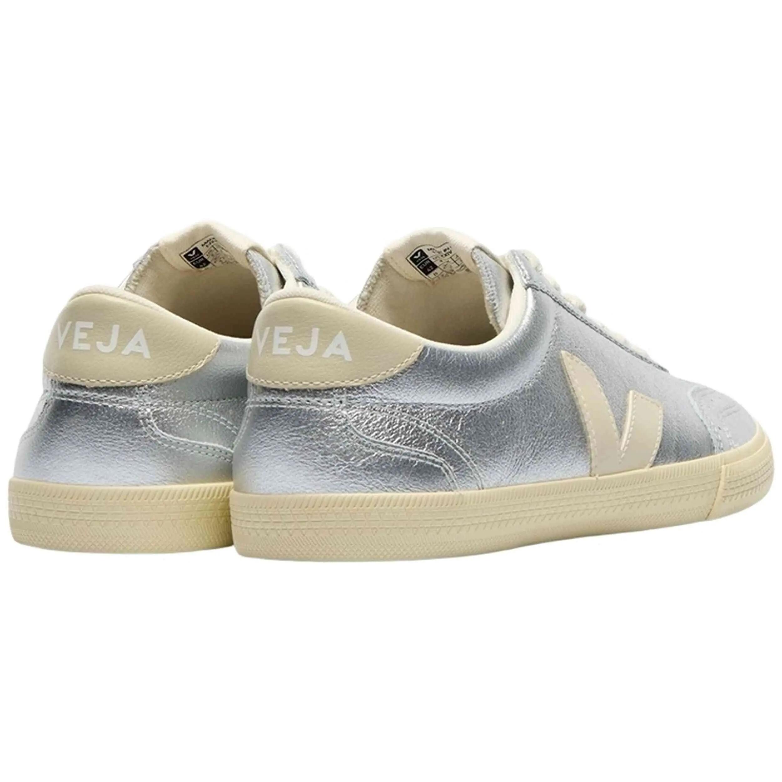 Sapatilhas Veja modelo Veja Volley O.T. Leather para mulheres 3/3