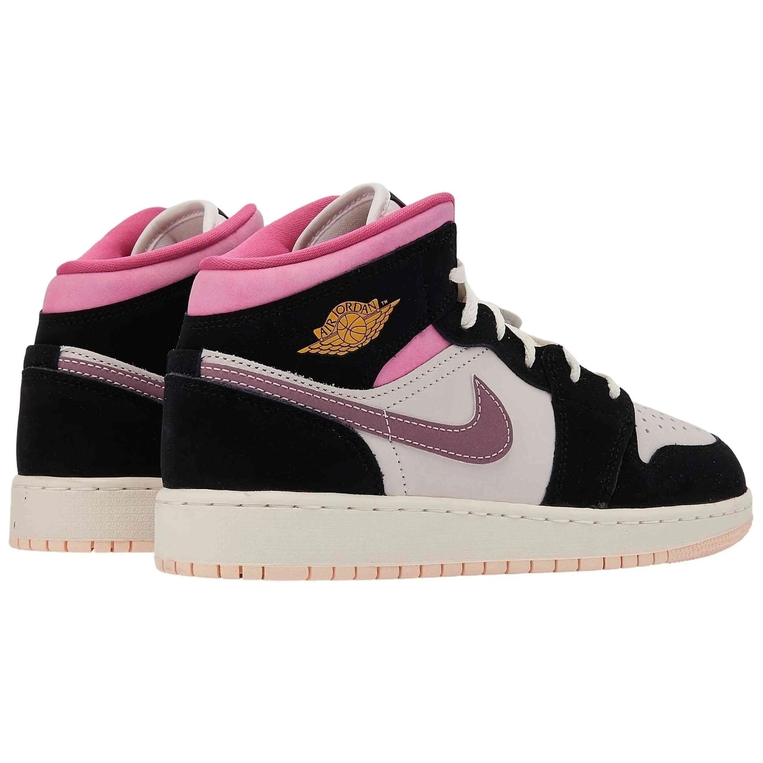 Sapatilhas Nike modelo Air Jordan 1 Mid SE para crianças unissex 3/5