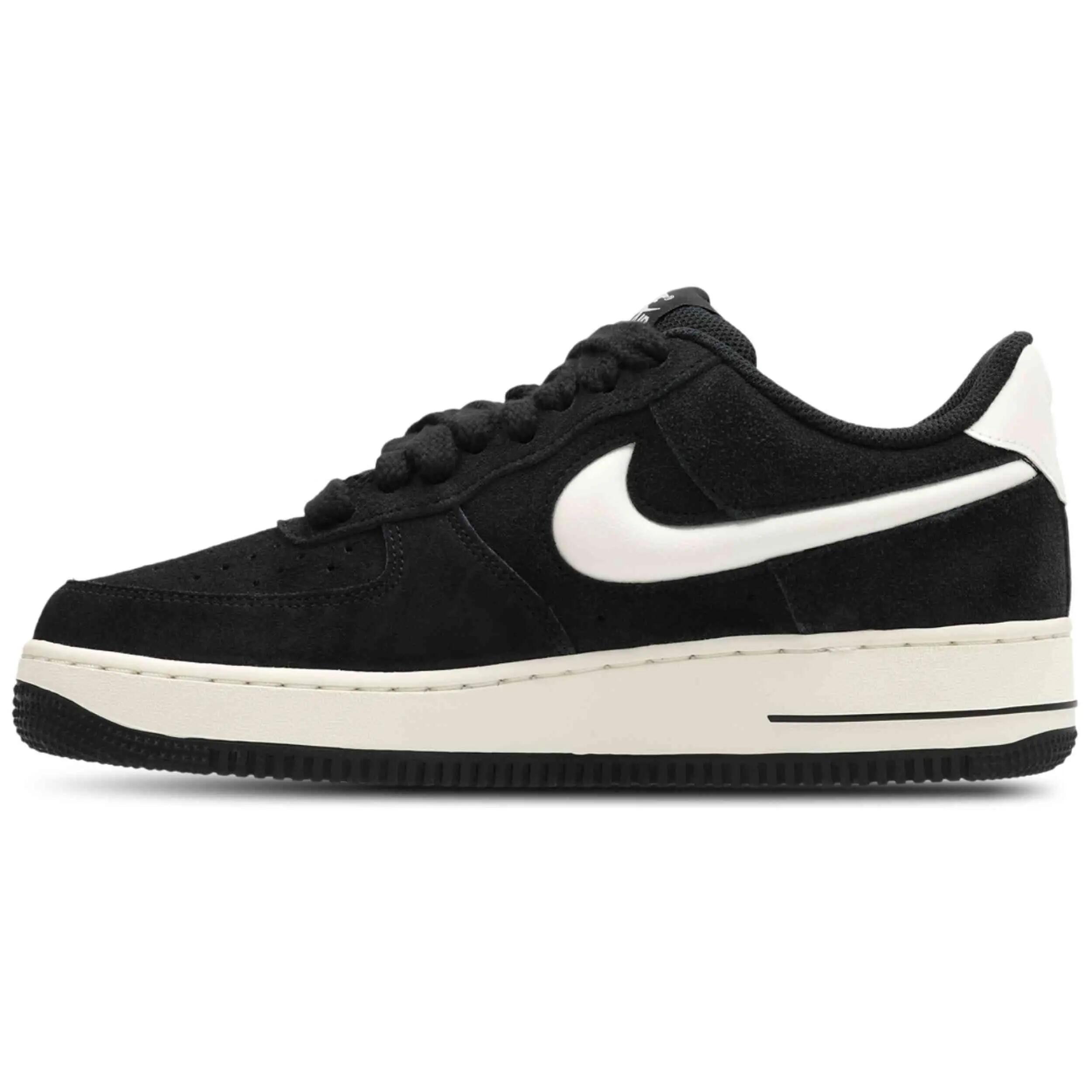 Zapatillas Nike modelo Air Force 1 '07 LV8 "Negro/Blanco" para hombre 2/5