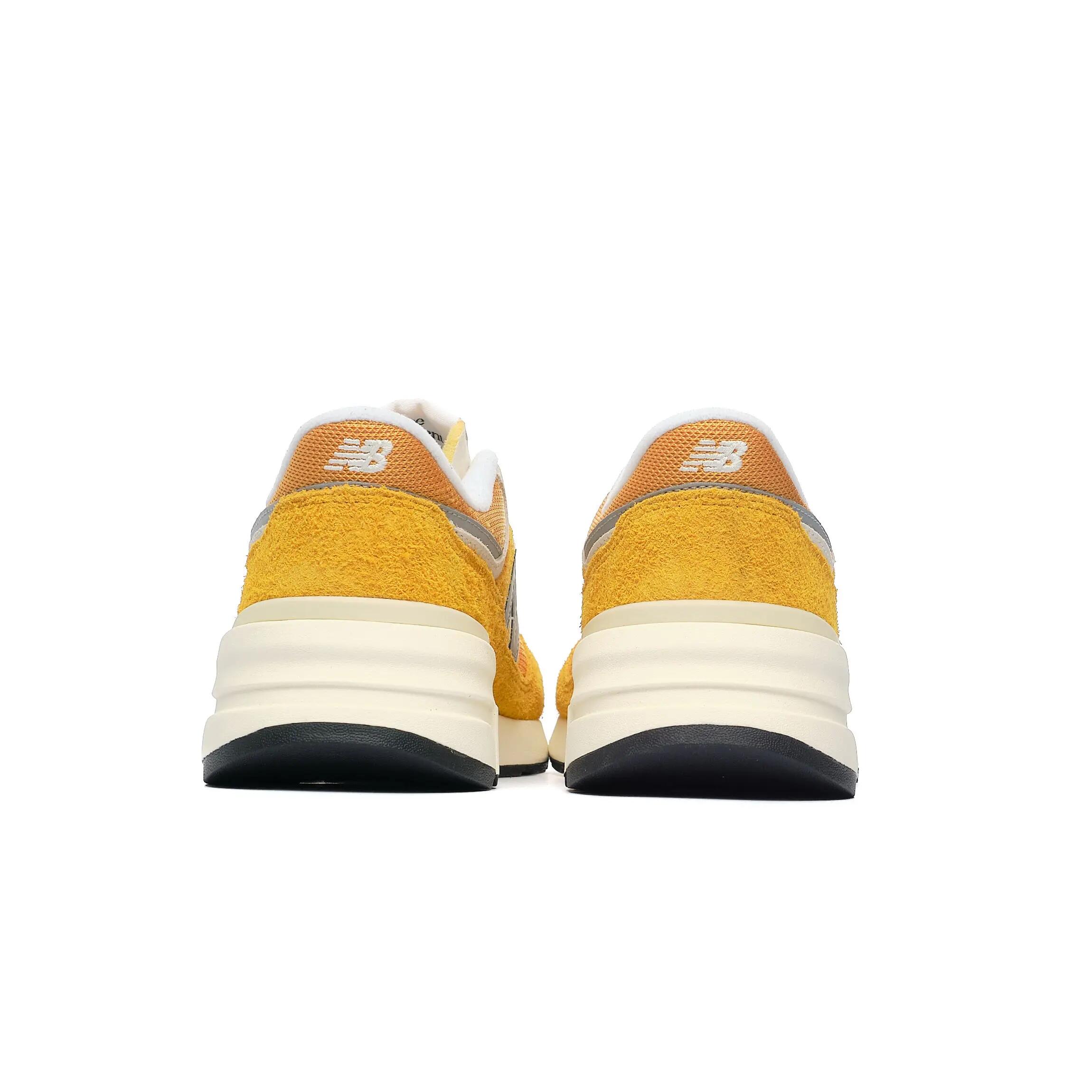 Zapatillas New Balance modelo U997RCB-VARSITY GOLD para hombre 5/5