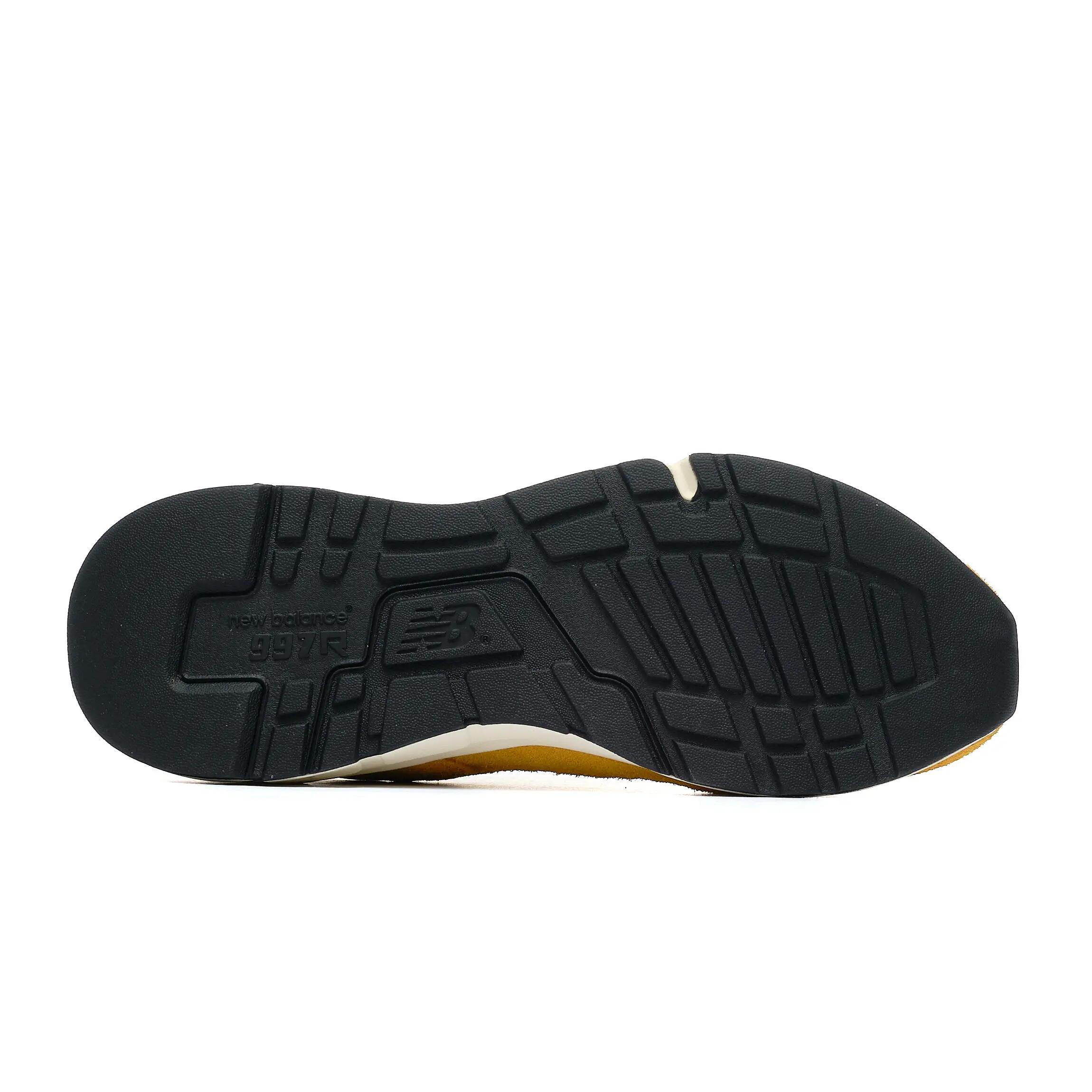Zapatillas New Balance modelo U997RCB-VARSITY GOLD para hombre 4/5