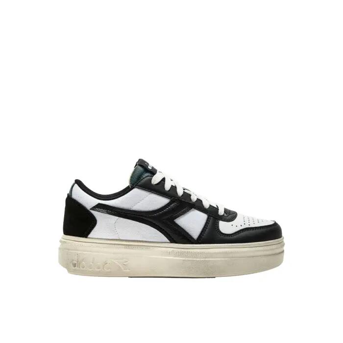 DIADORA picture