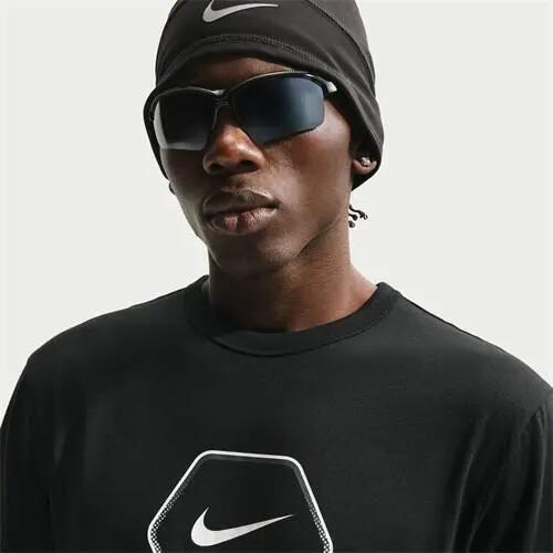 T-shirt Homem Nike Sportswear Preto IQ0471-011 5/5
