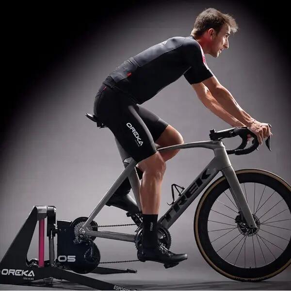 Home trainer - Cyclisme - Pliable, autogénéré, 2000 W - Oreka O5 6/8