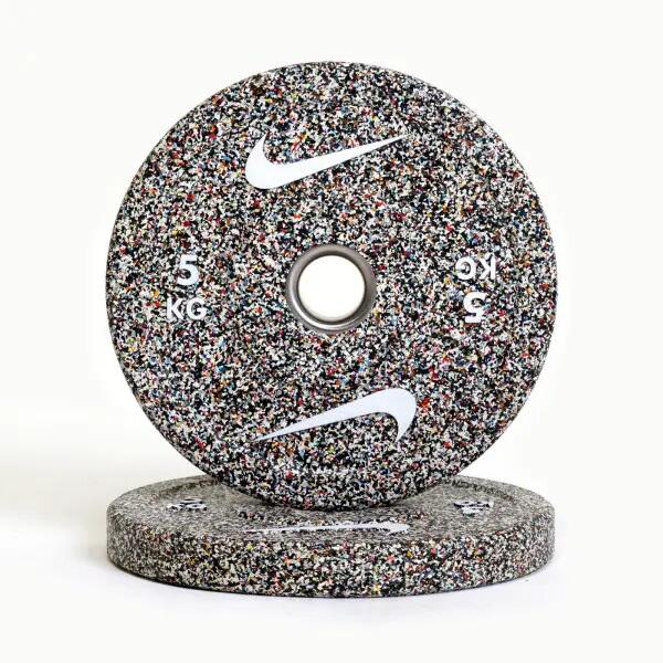 Bumperplates - Krachttraining - Nike Strength Grind - Rubber - 2 x 5 kg 6/9
