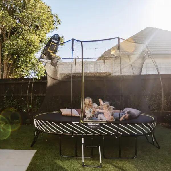 Springfree Trampoline O77 Medium Oval 6/8
