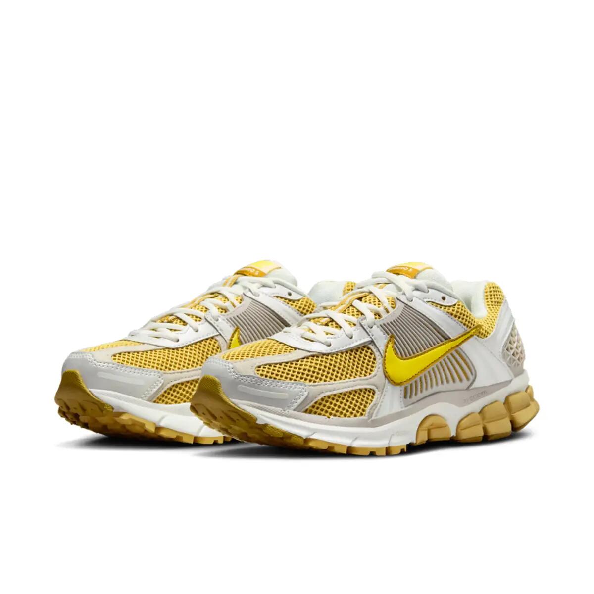 Shoes  Zoom Vomero 5 Bronzine 4/6