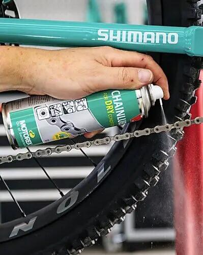 Smeermiddel voor droge omstandigheden Motorex Spray Chainlube For Dry Conditions 2/4