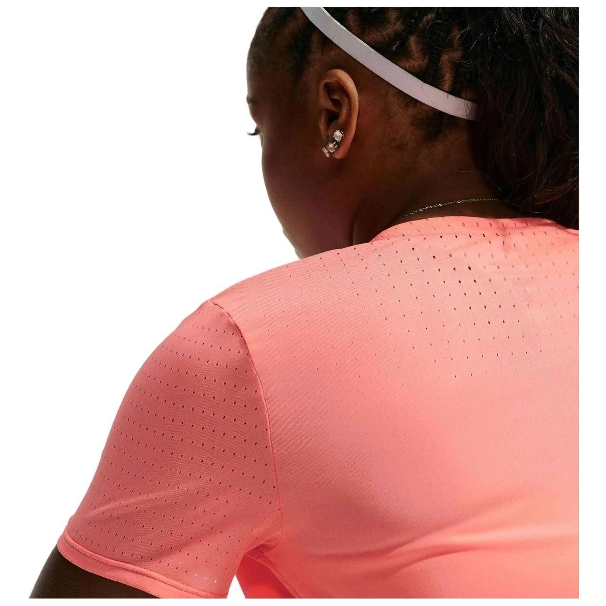 T-shirt met korte mouwen Nike model IM7567-605 voor vrouwen 4/5