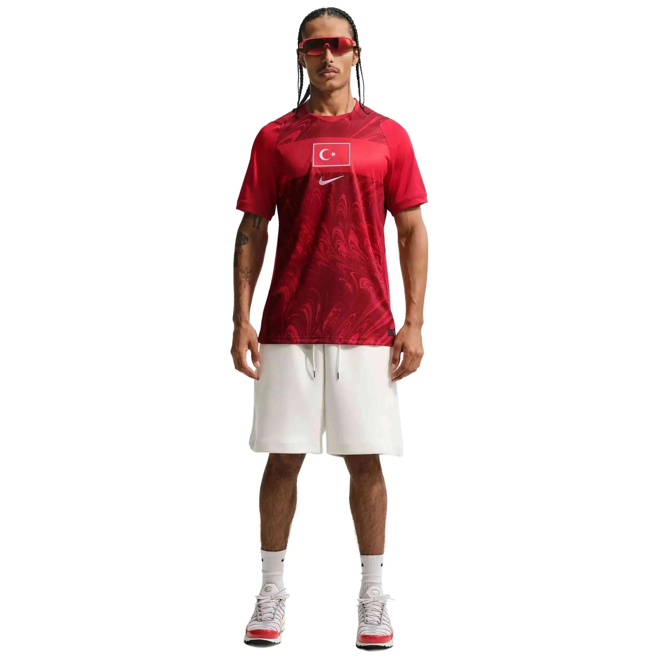 NIKE picture