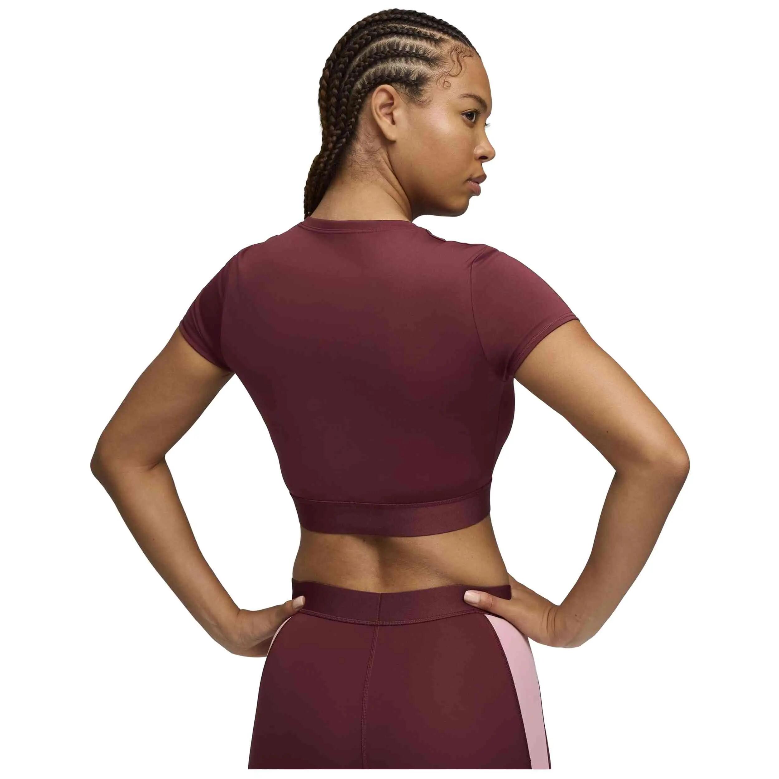 T-shirt Puma modelo Strong para mulheres 4/5