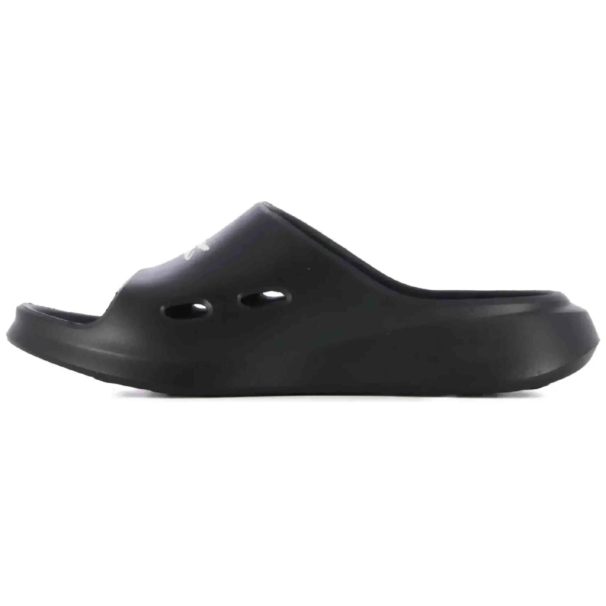 Chinelos Lacoste modelo Molded Slide "Negro / Blanco" para unissex 4/5