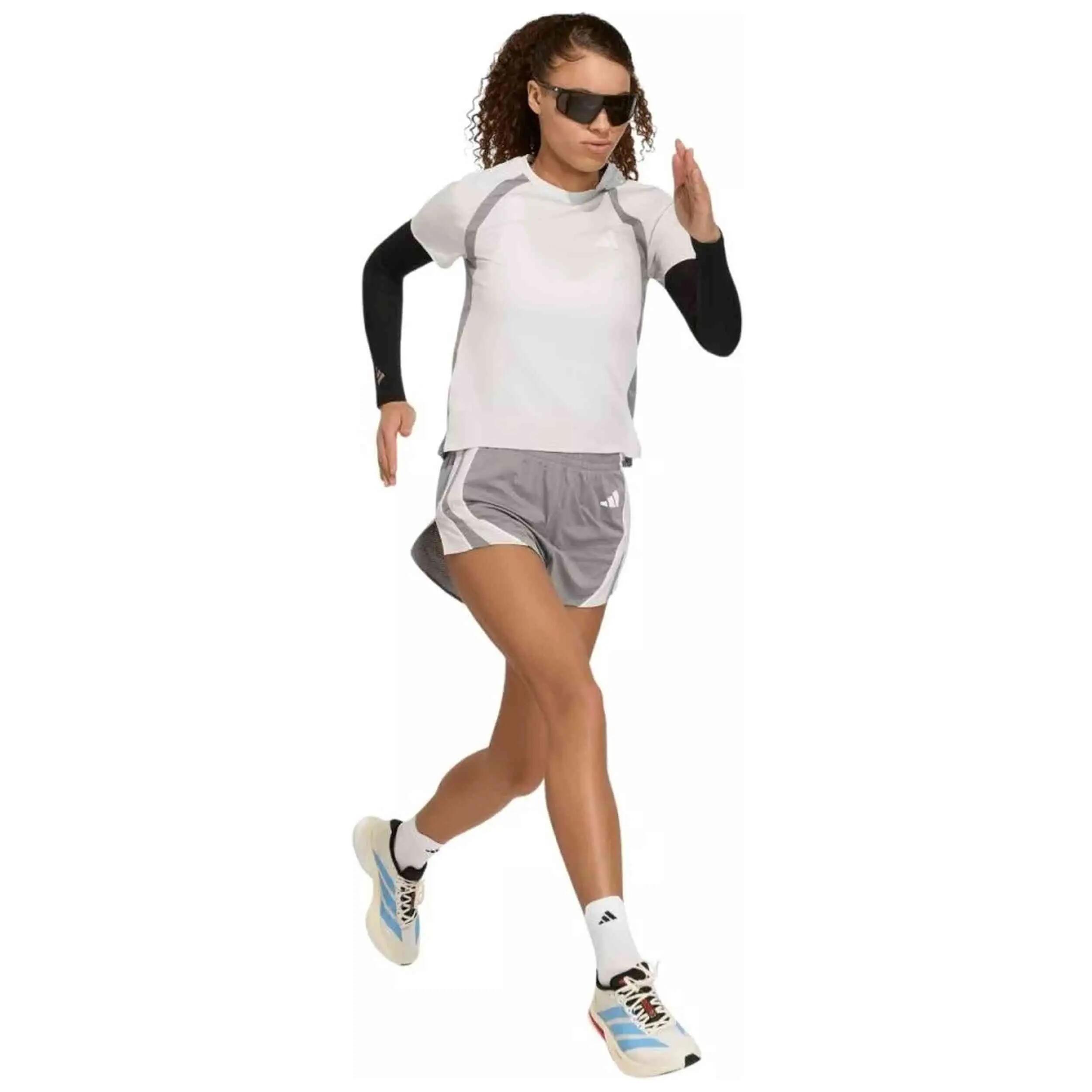 T-shirt Adidas modelo Adizero para mulheres 4/5