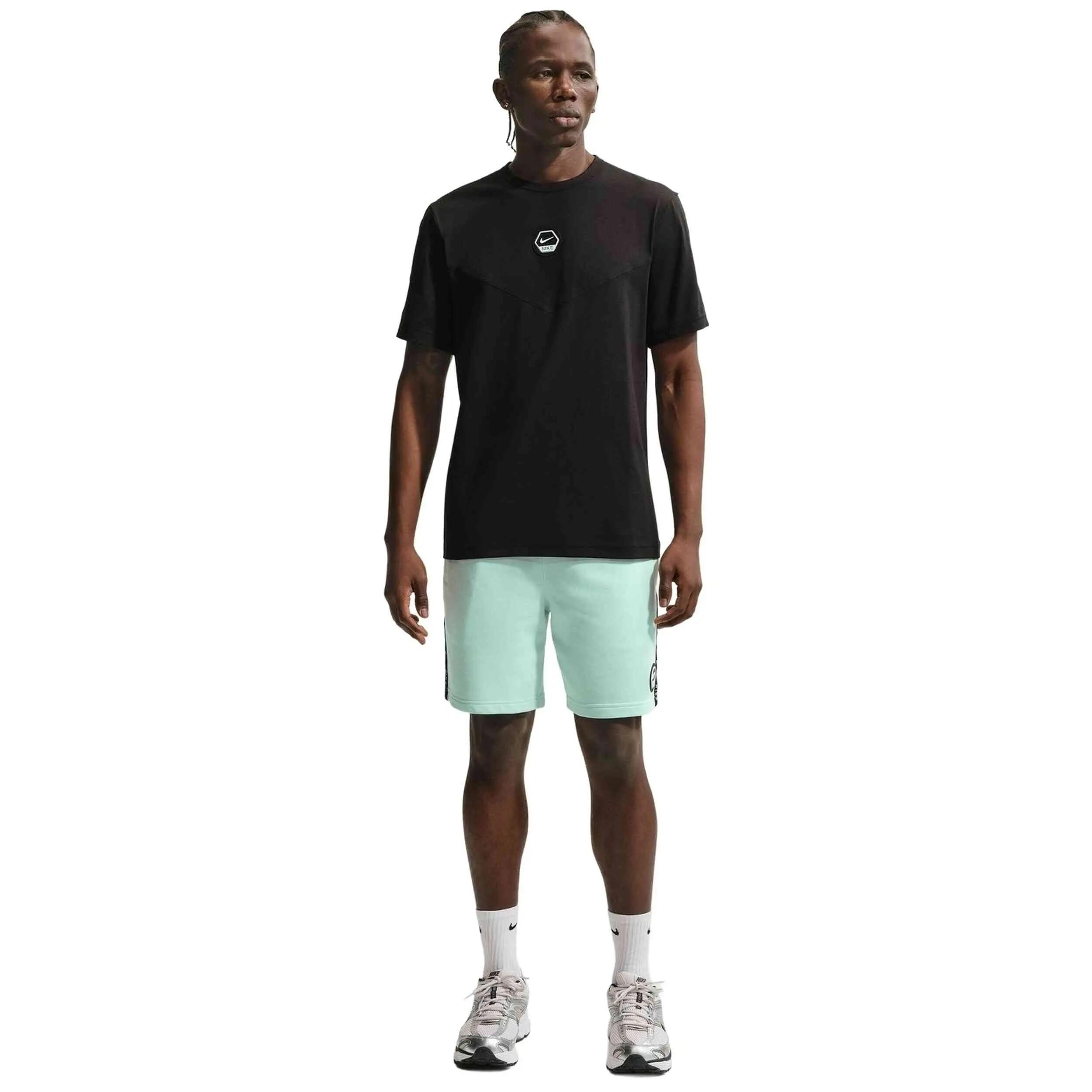 NIKE picture