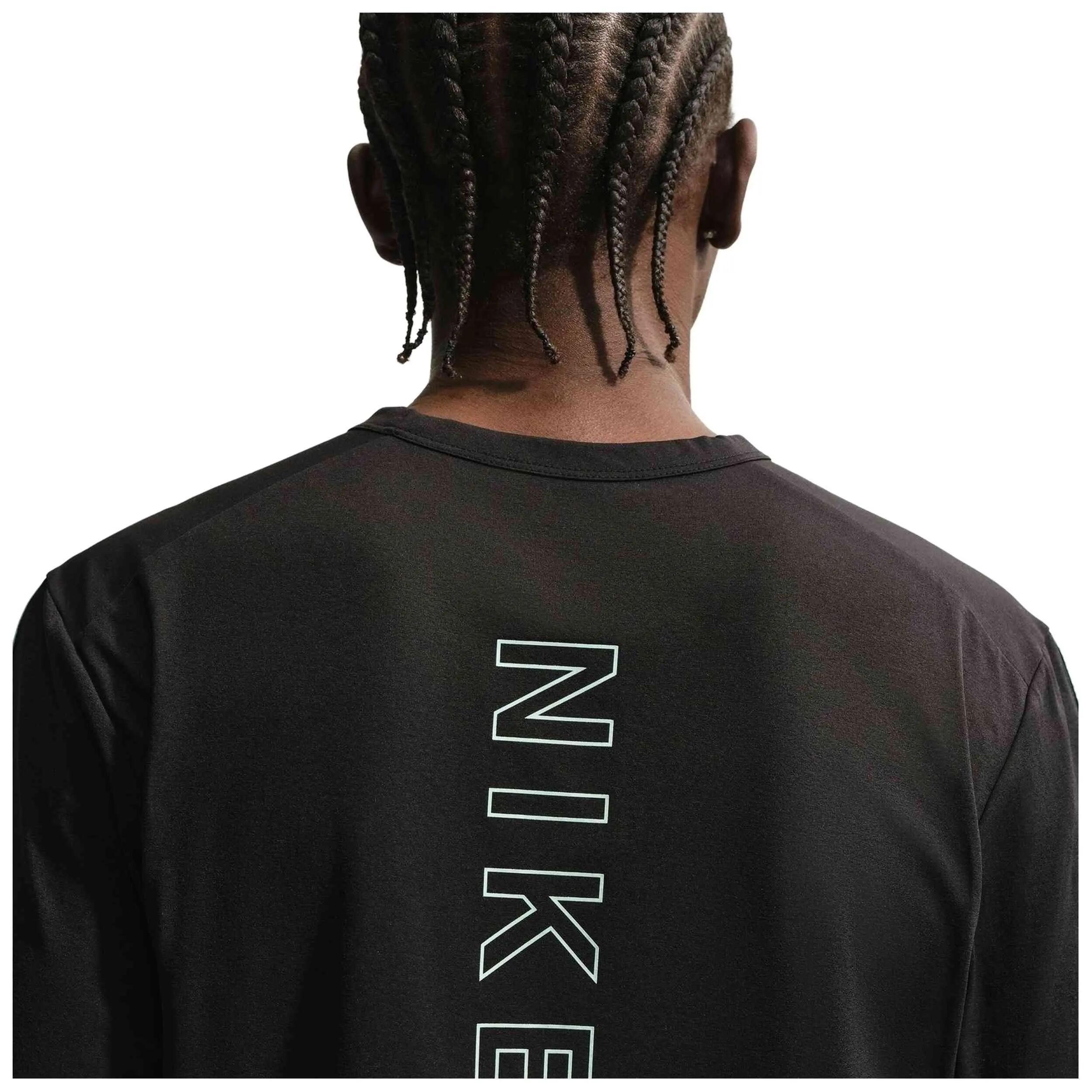 Camiseta de manga corta Nike modelo IH4288-013 para hombre 5/5