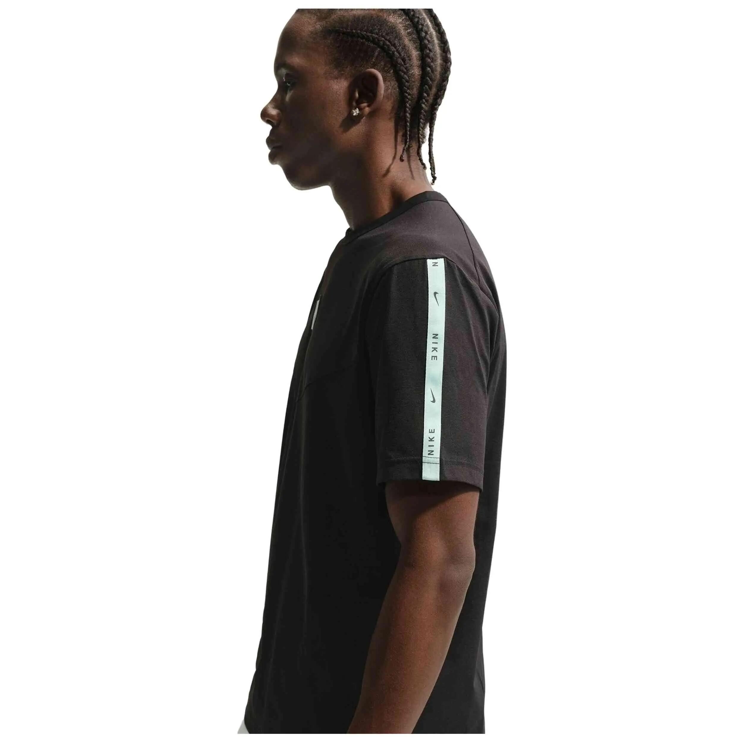 Camiseta de manga corta Nike modelo IH4288-013 para hombre 4/5