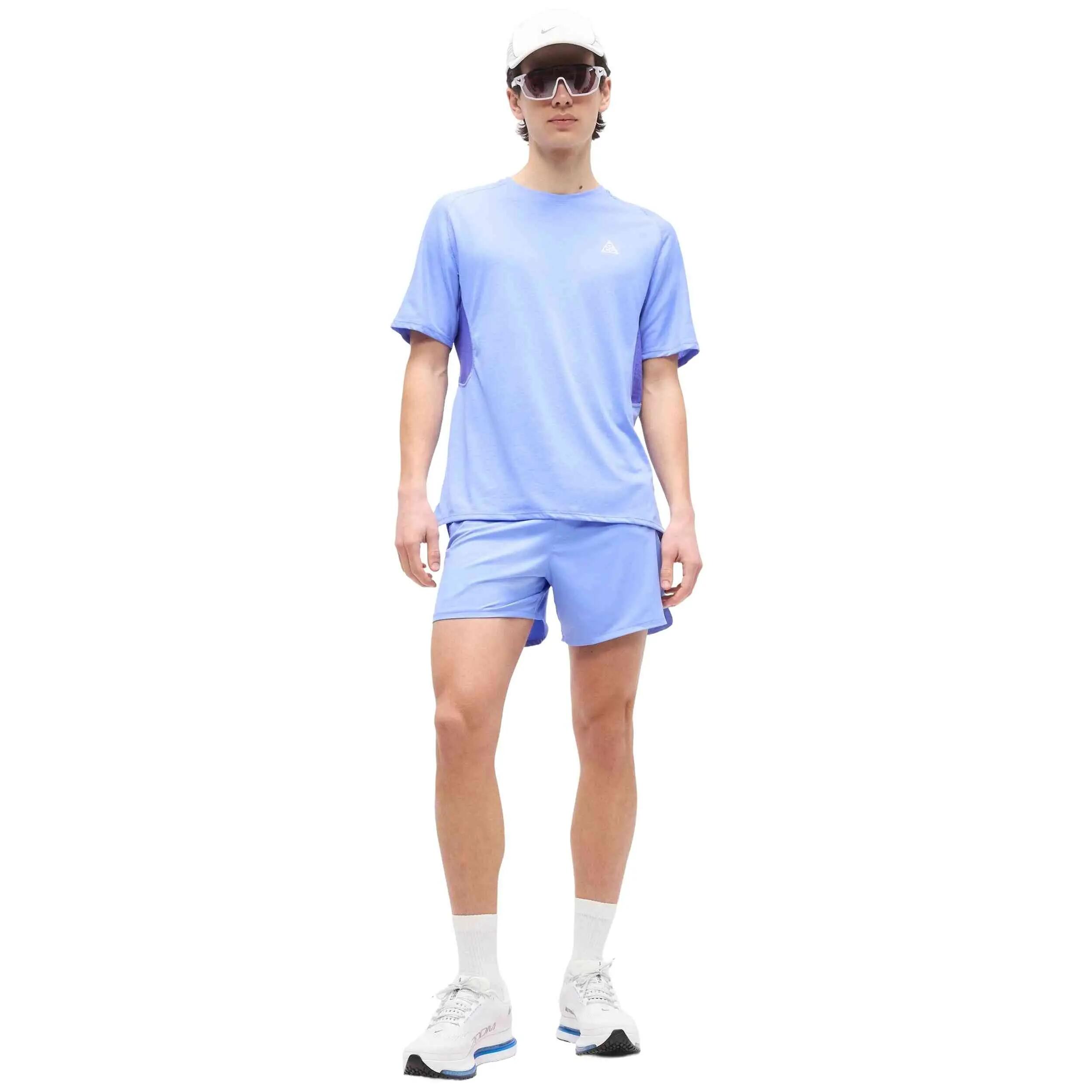 Maglia a maniche corte Nike modello ACG Solar Chase "Royal Pulse" per uomini 3/5