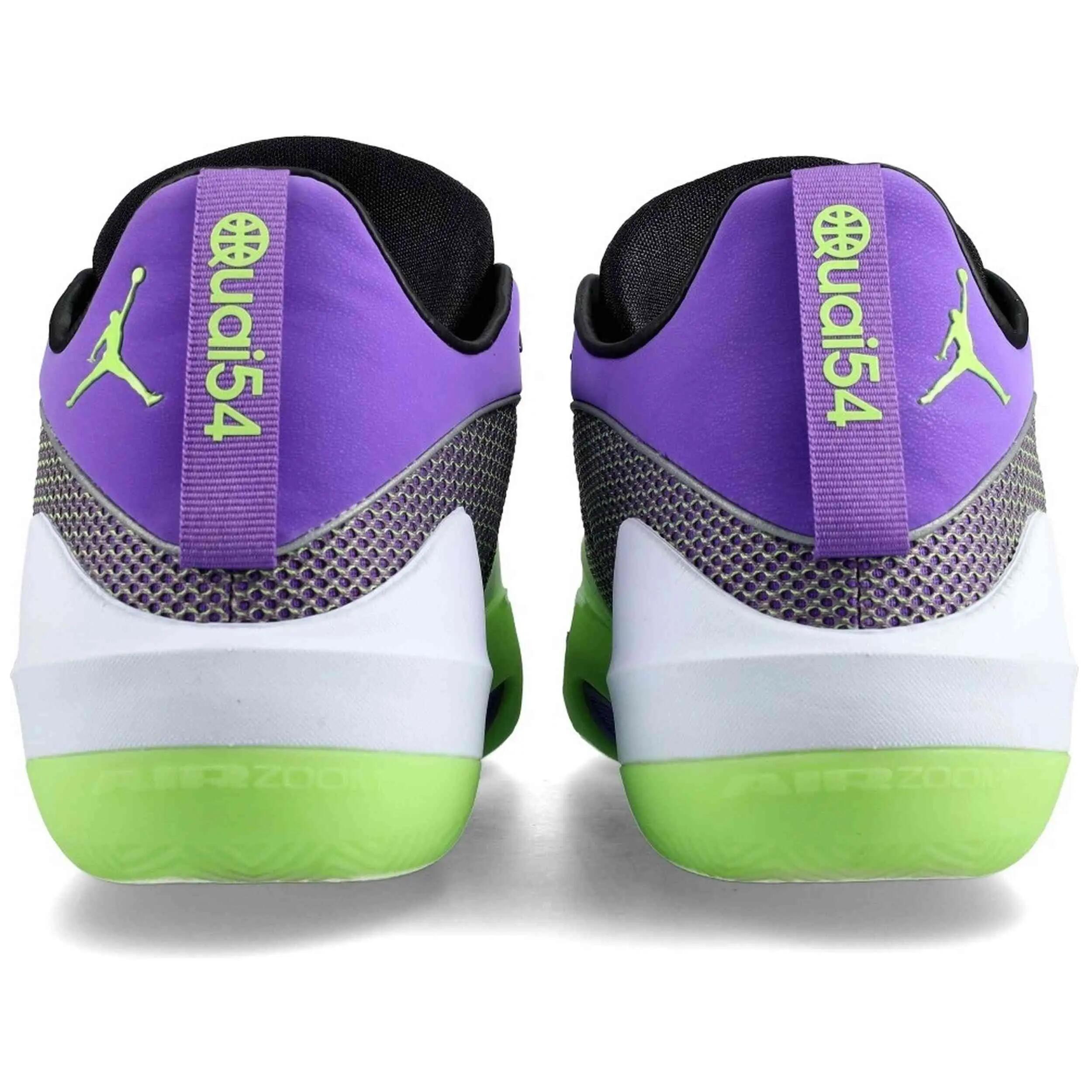 Basketbalschoenen Jordan model Triangle Quai 54 "Action Grape" voor mannen 4/5
