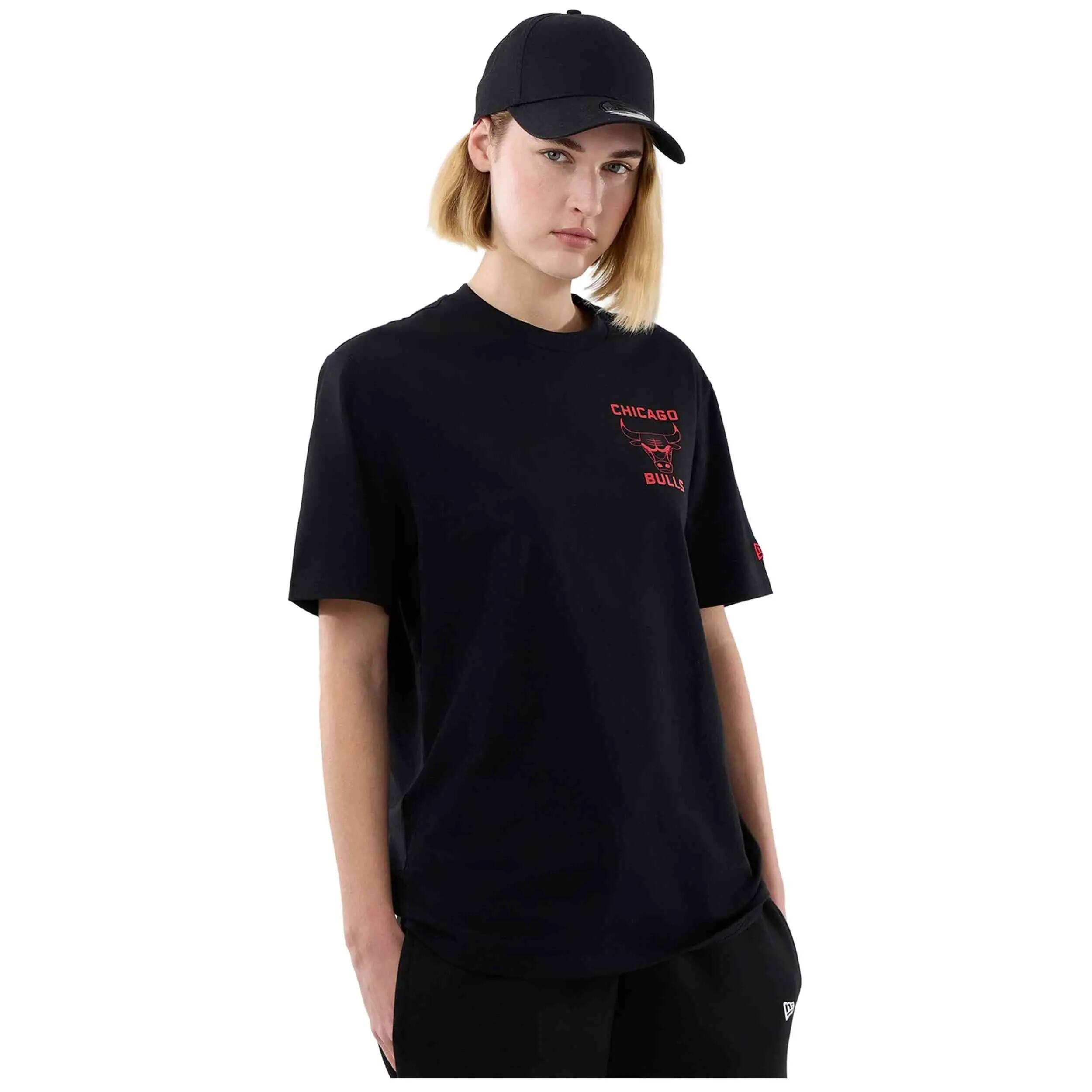 Camiseta de manga corta New Era modelo Chicago Bulls NBA Court Graph para unisex 2/5