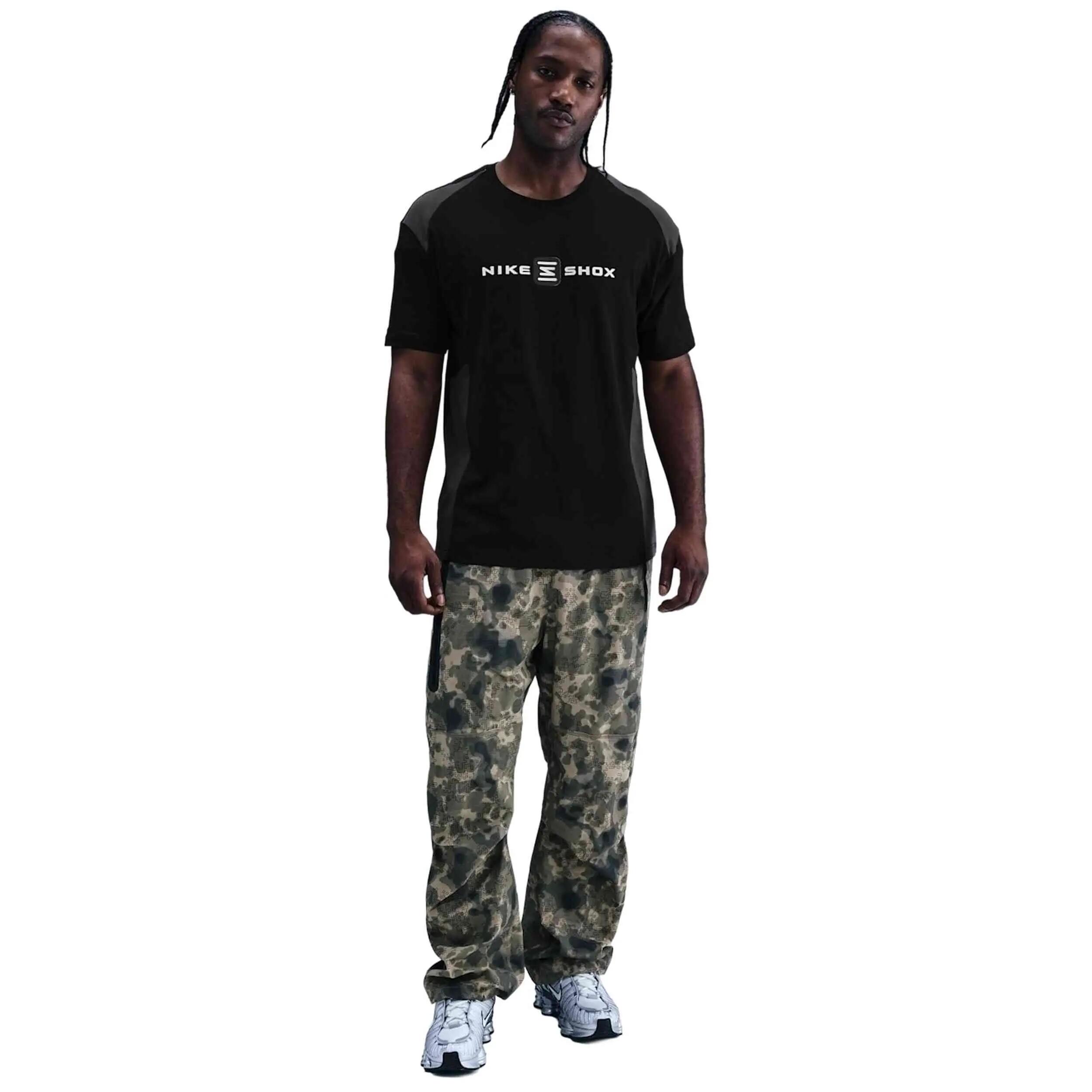 T-shirt Nike modelo Shox para homem 4/5