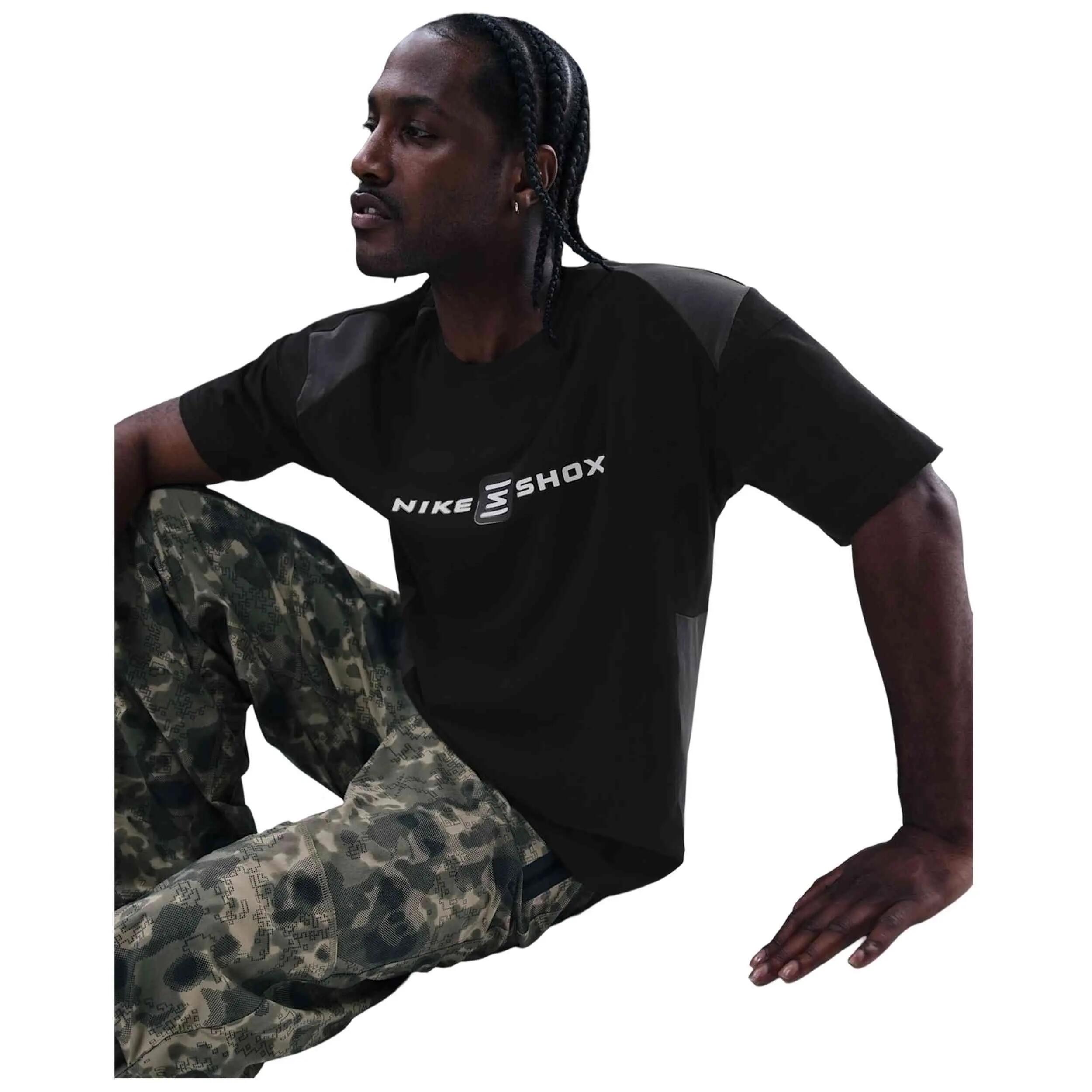 T-shirt Nike modelo Shox para homem 3/5