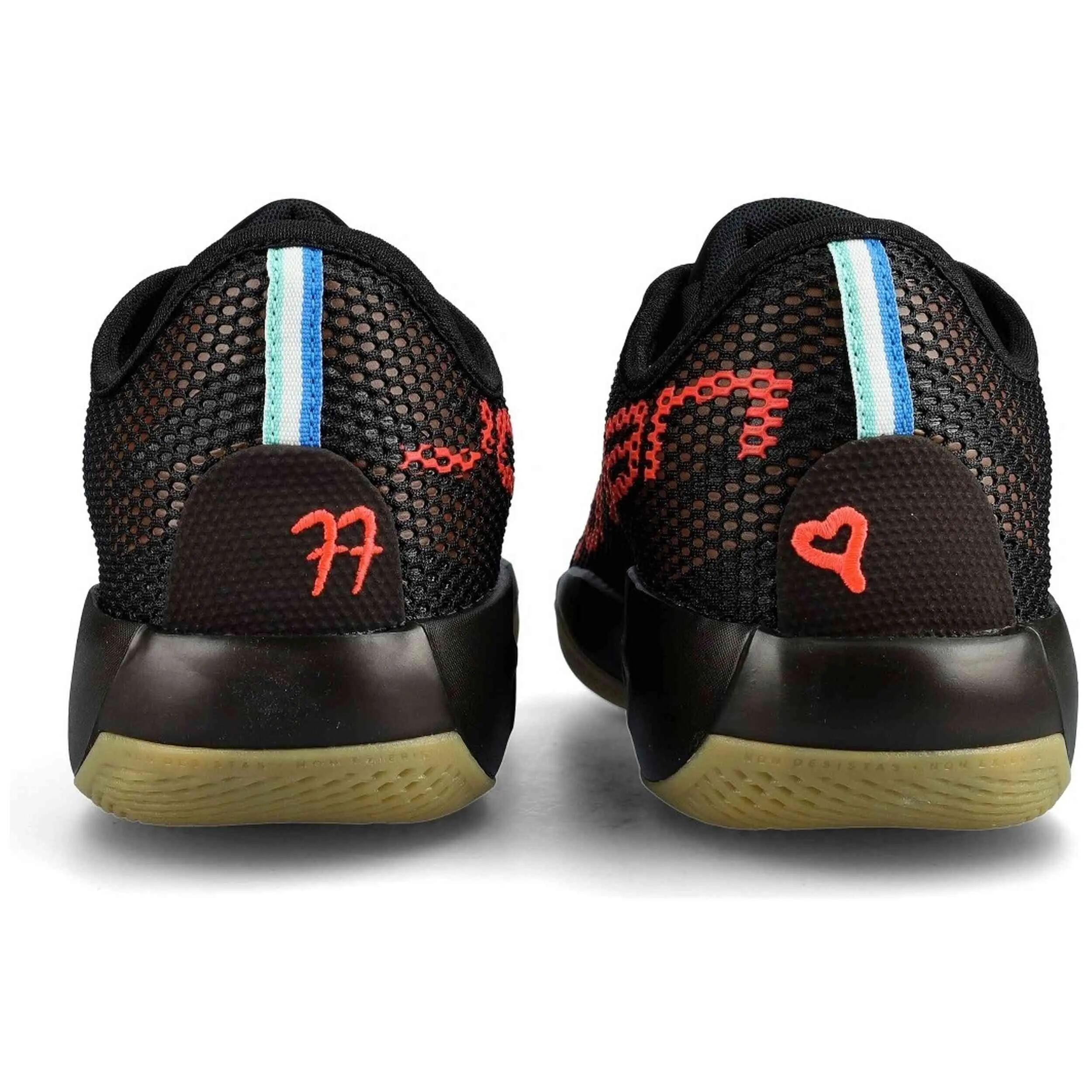Basketballschuhe Jordan Modell Luka 77 "Black/Fauna Brown/Gum Light B für männer 4/5
