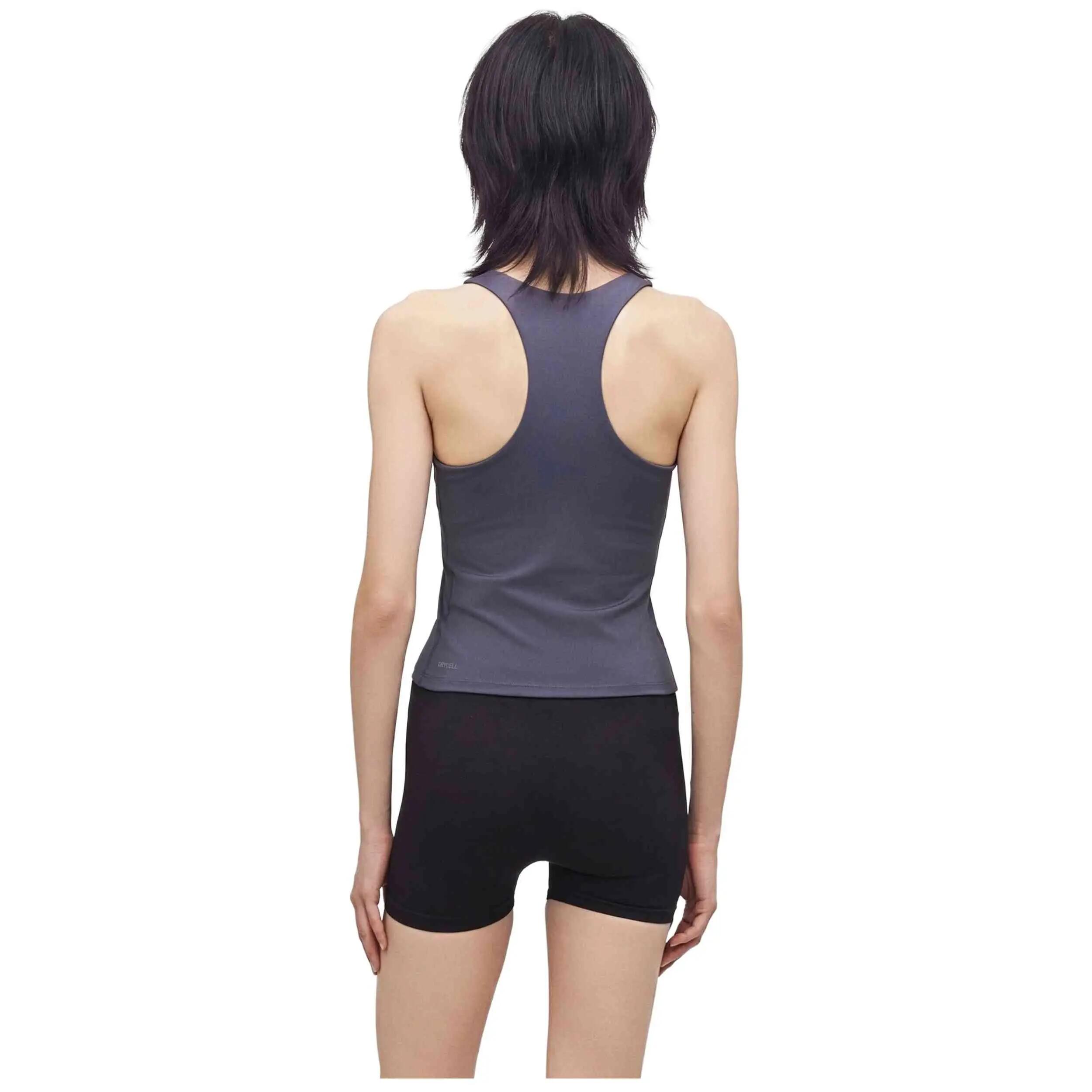 Camiseta regata Puma modelo 525889-99 para mulheres 4/5
