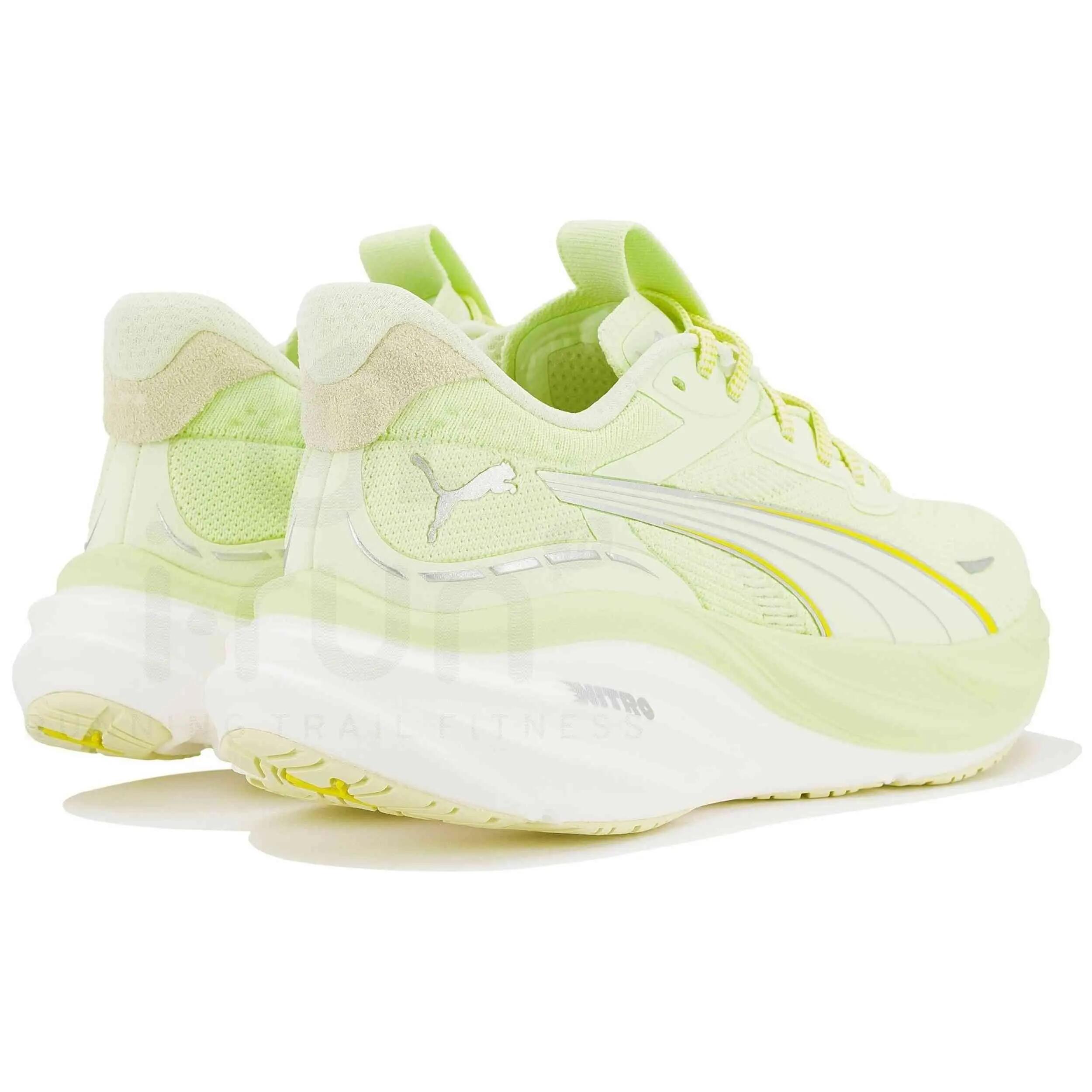 Chaussures de course Puma modèle Magnify NITRO 3 "Apple Spritz-Lux" pour femmes 3/4