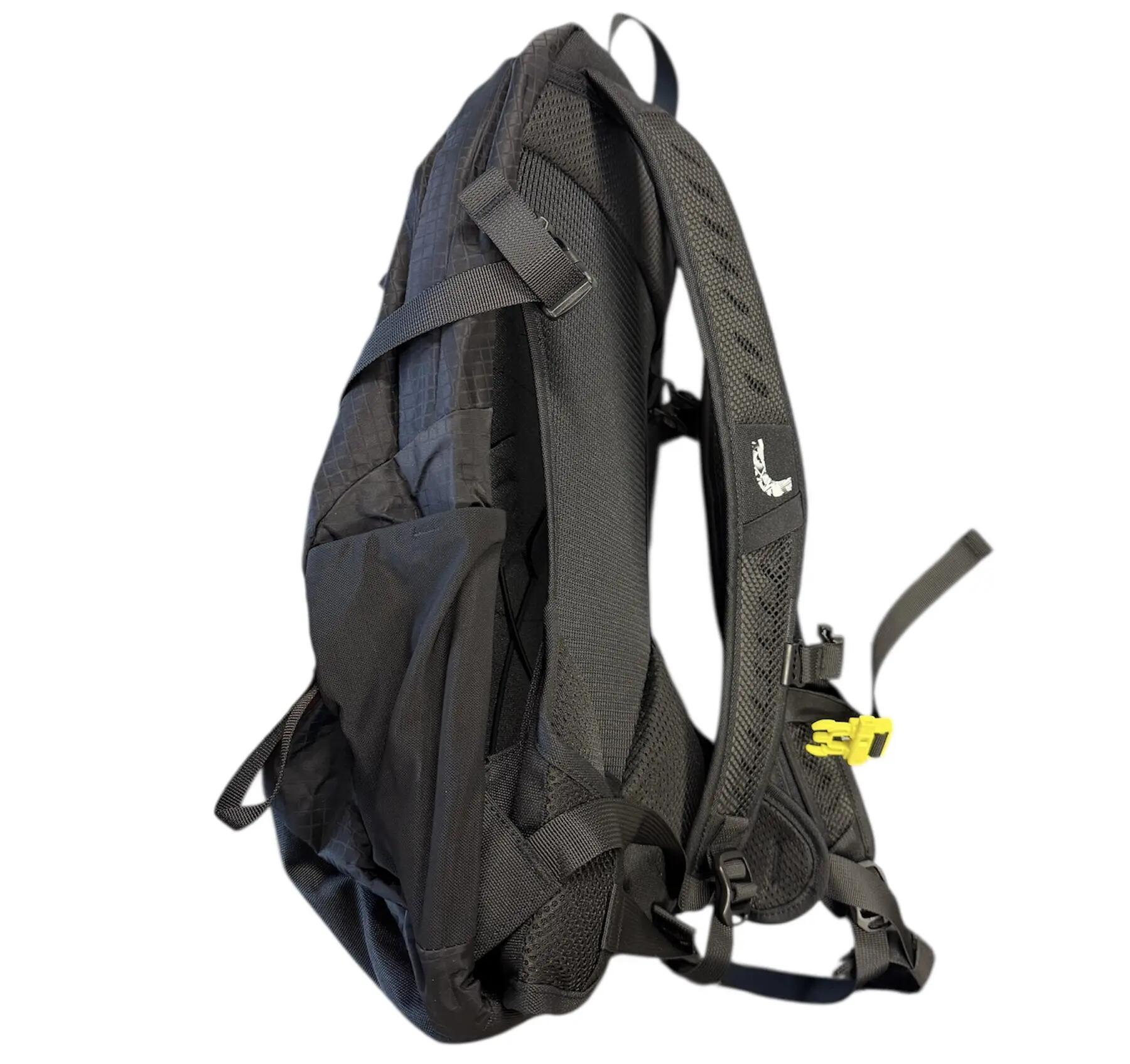 Turistický batoh Apex 20 l se zádovým systémem Air Vent 8/10
