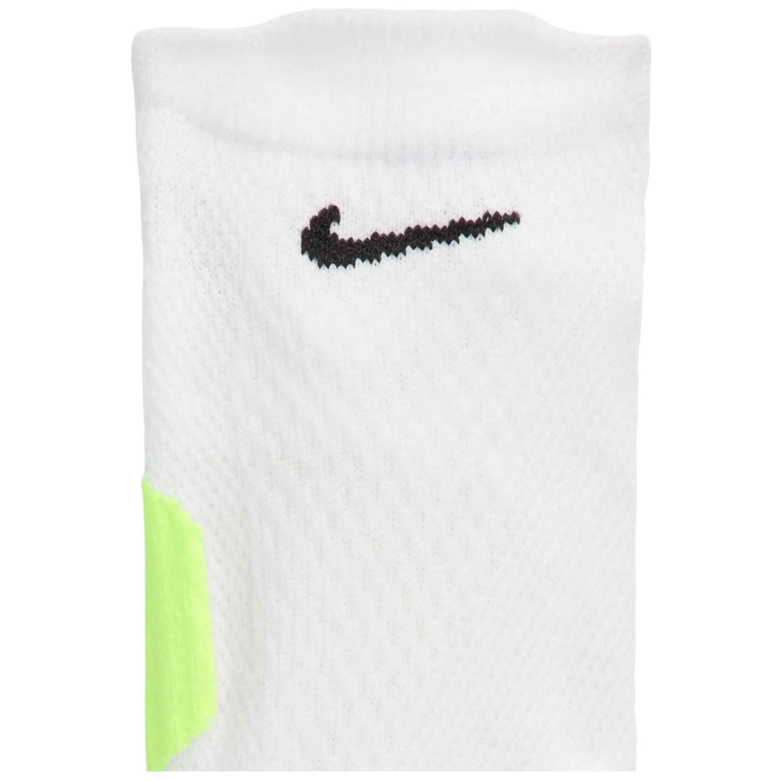 Meias Nike modelo HV6937-100 para unissex 4/4