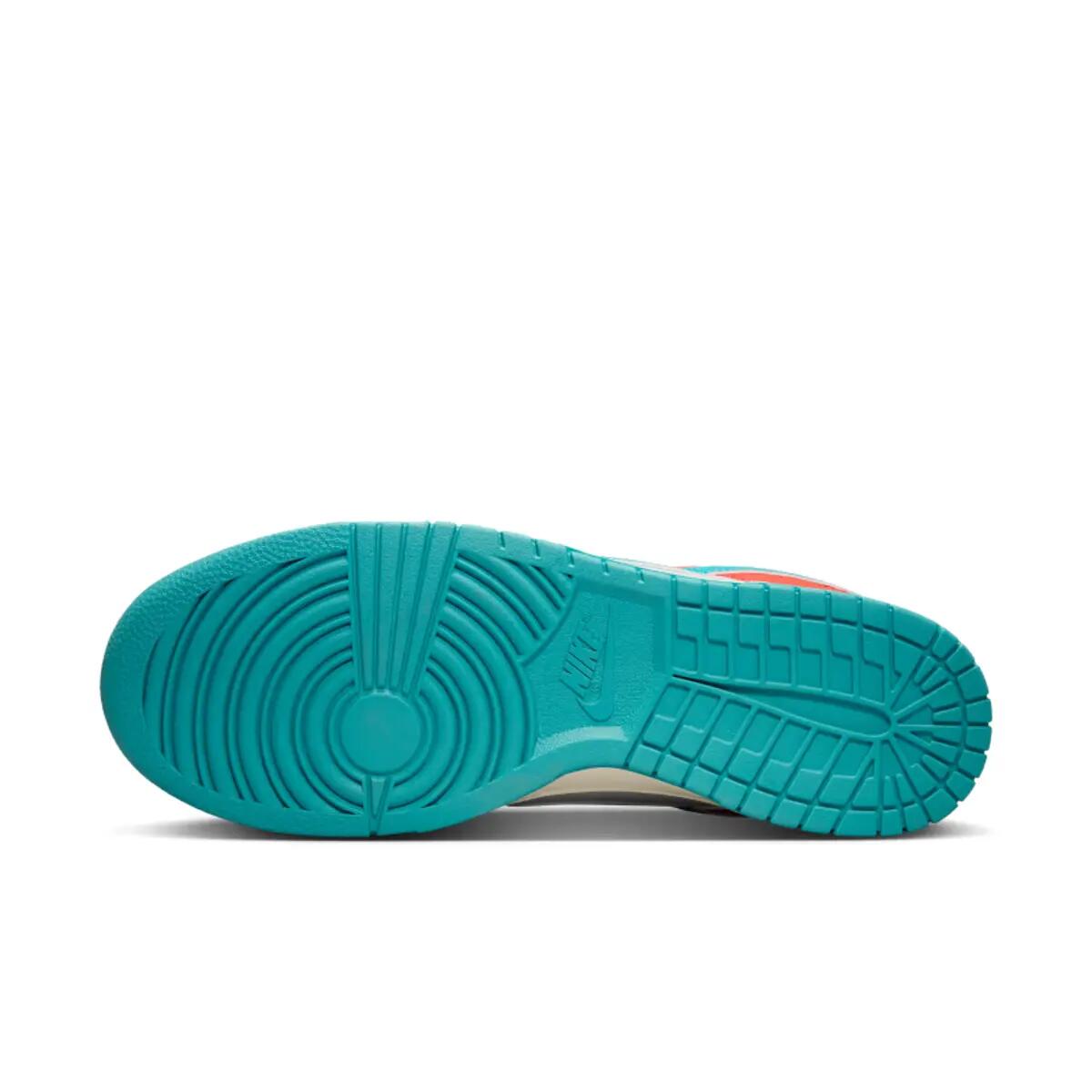 Nike Dunk Low Picante Red Dusty Cactus 3/6