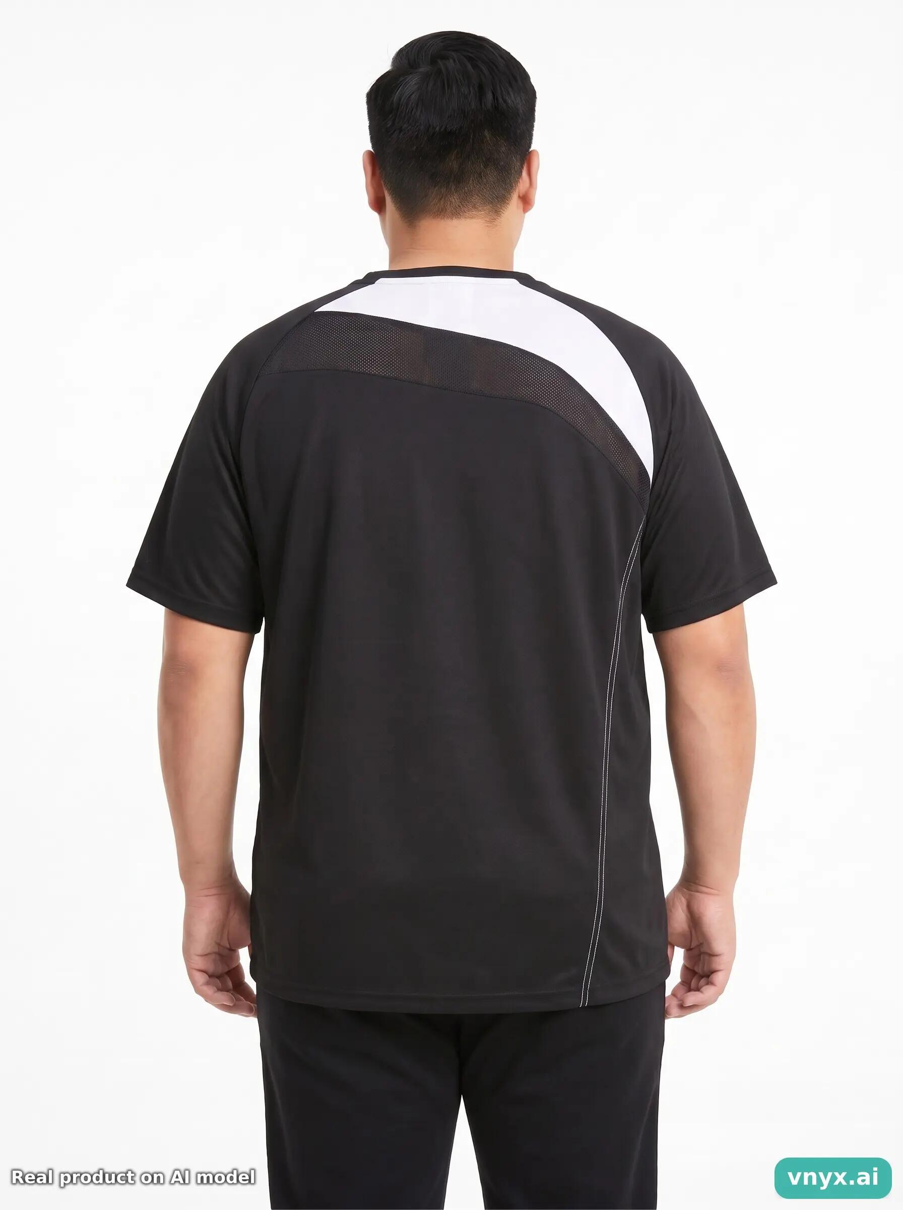 Second Life - Athletic Puma Sports T-shirt in Black size XL 2/6