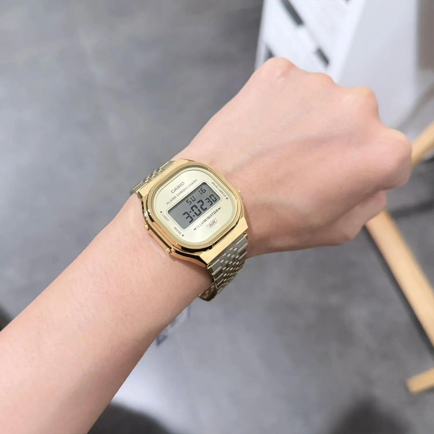 Casio Digitaal  Horloge Goudkleurig/Goudkleurig A140WEG-9AEF 3/4