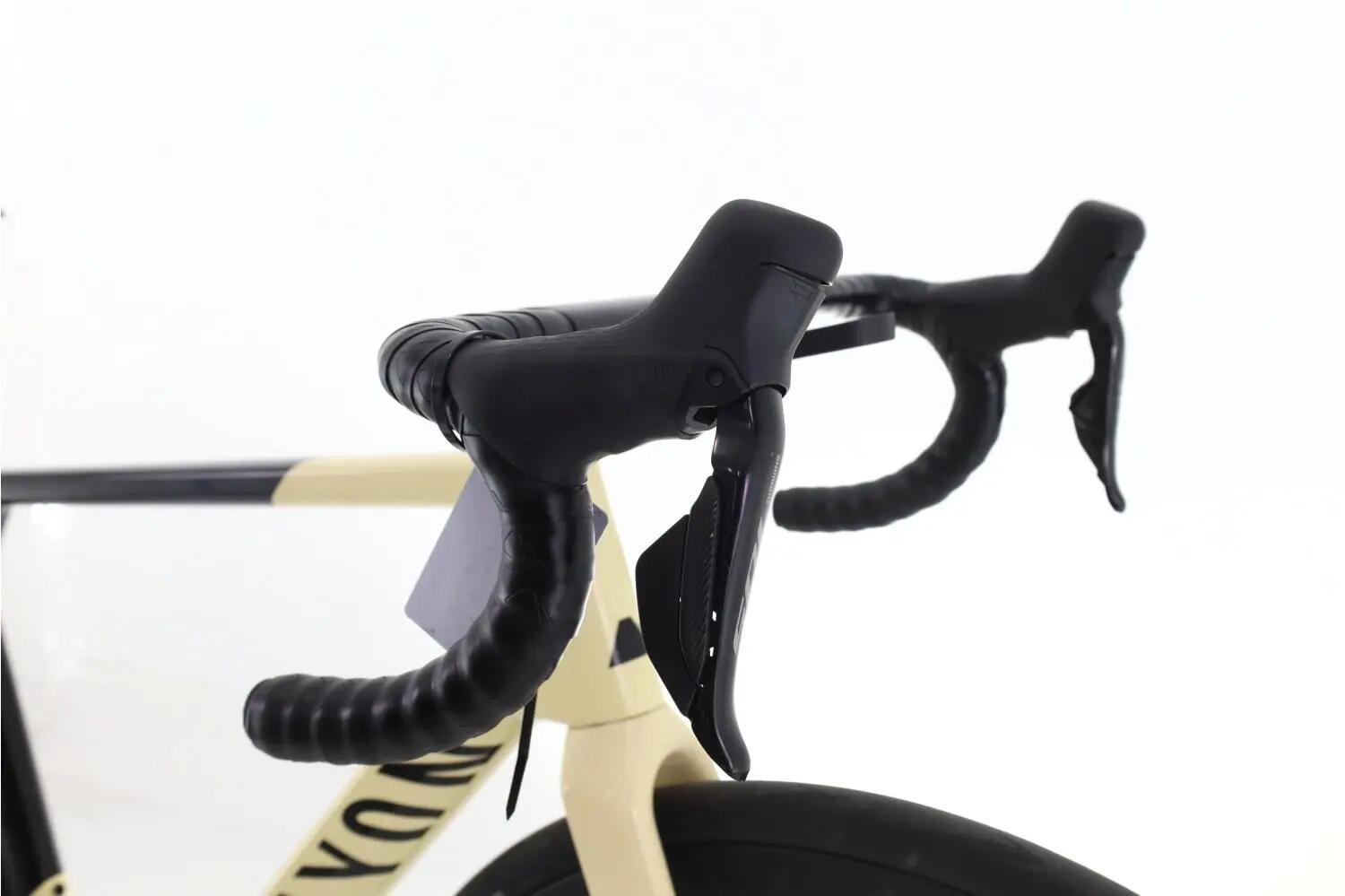 2ND LIFE - Silniční kolo  Ultimate CF SL Di2 12V 12 rychlostí 6/8
