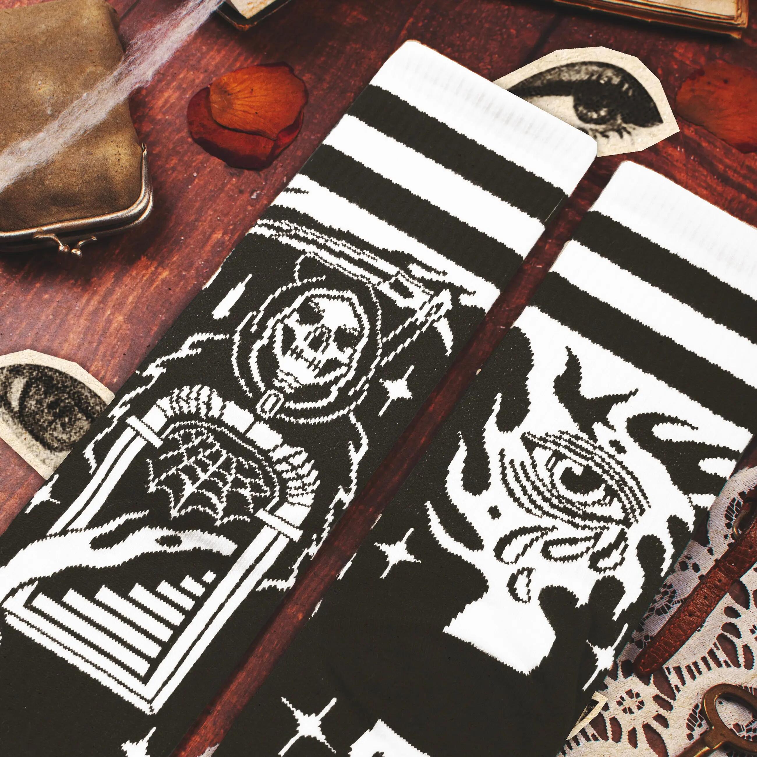 Death's Door - Calze divertenti streetwear 8/8