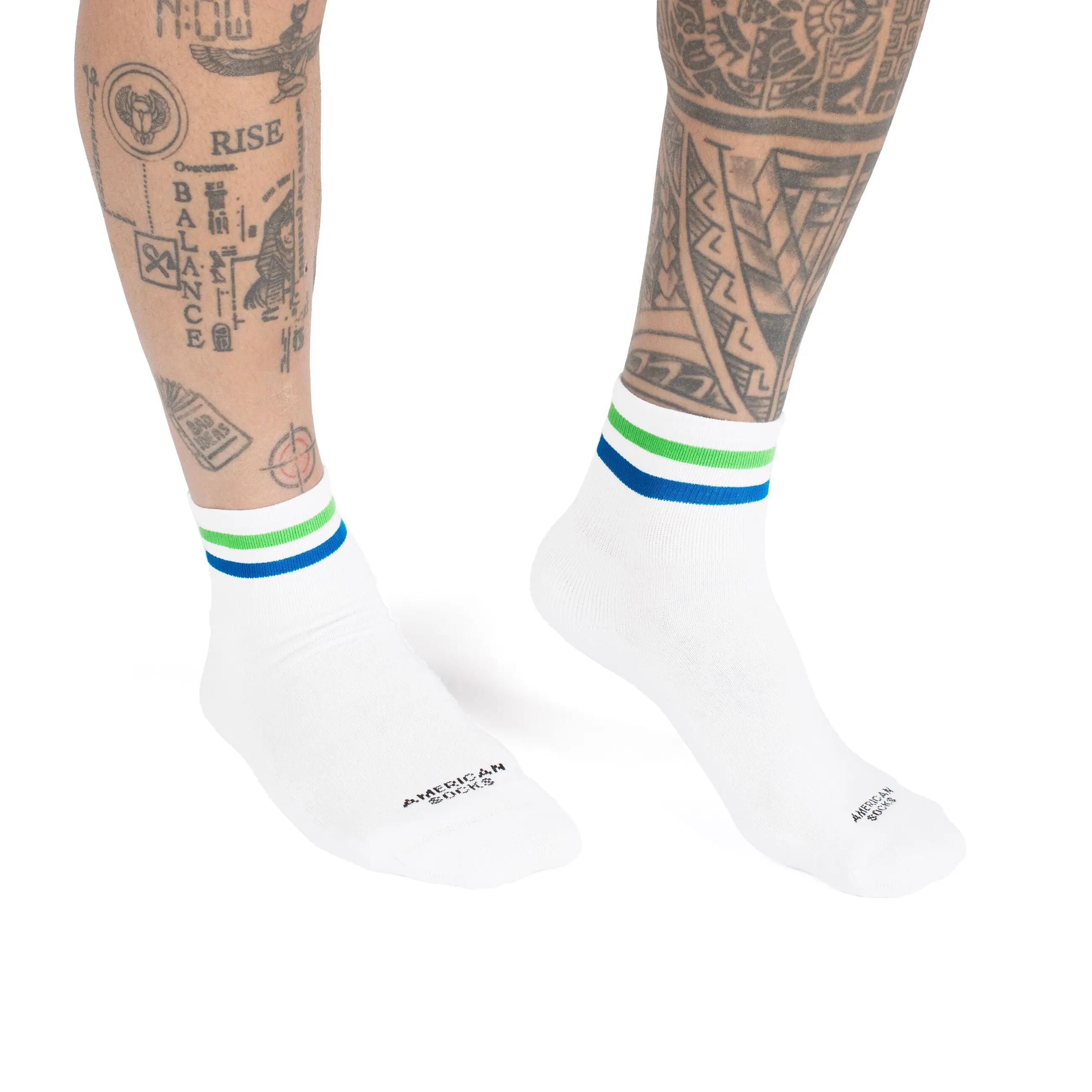 Convenience Mart - Calze sportive retrò alla caviglia con righe 4/4