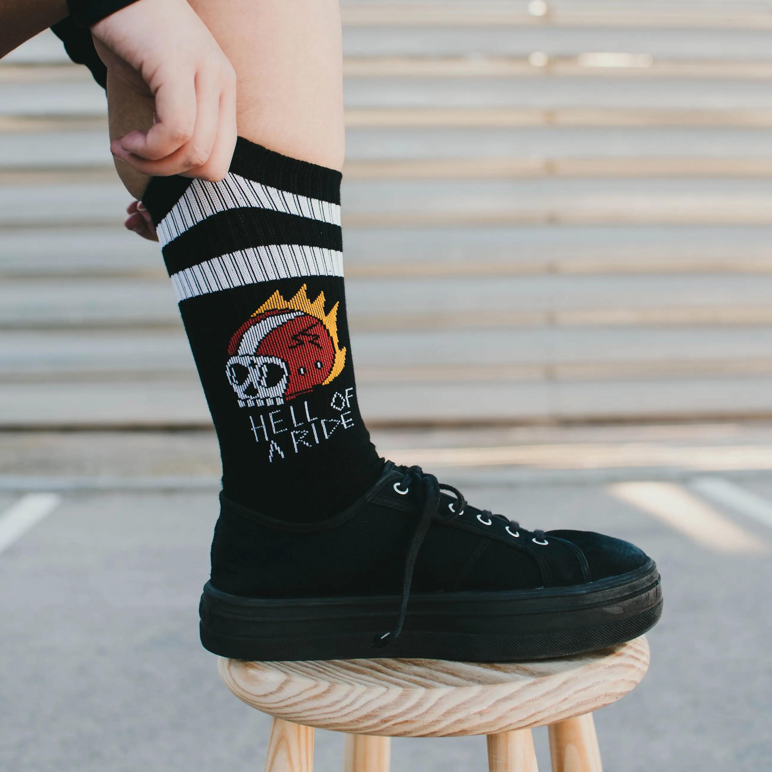 Hell Of A Ride - Calze divertenti streetwear 5/8