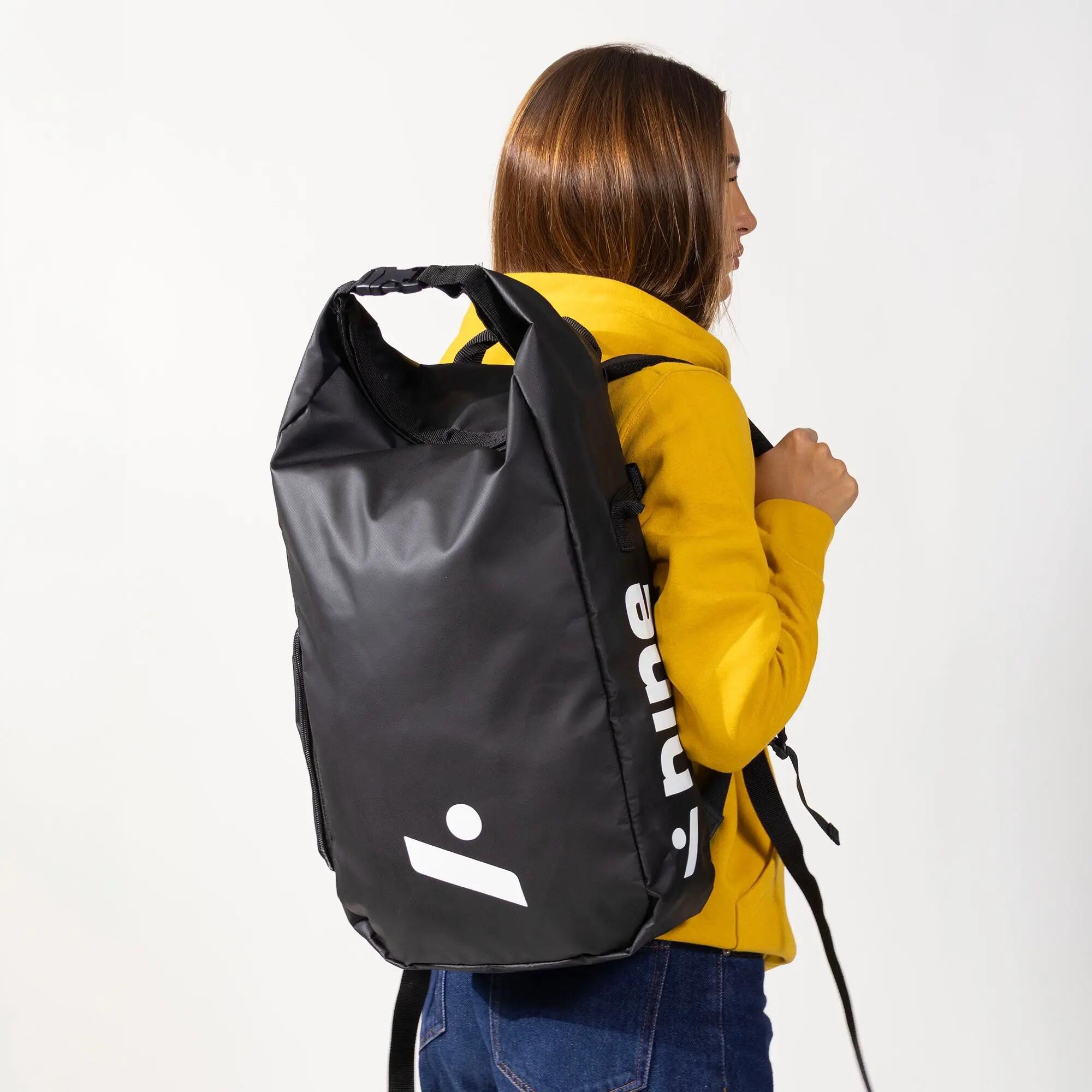 Zaino sportivo impermeabile roll-top 30 litri con tasca PC ORA nero 5/6