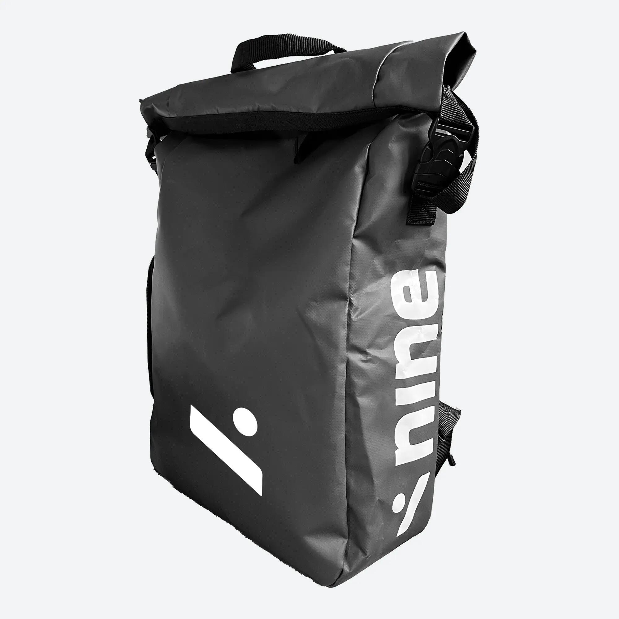 Zaino sportivo impermeabile roll-top 30 litri con tasca PC ORA nero 3/6
