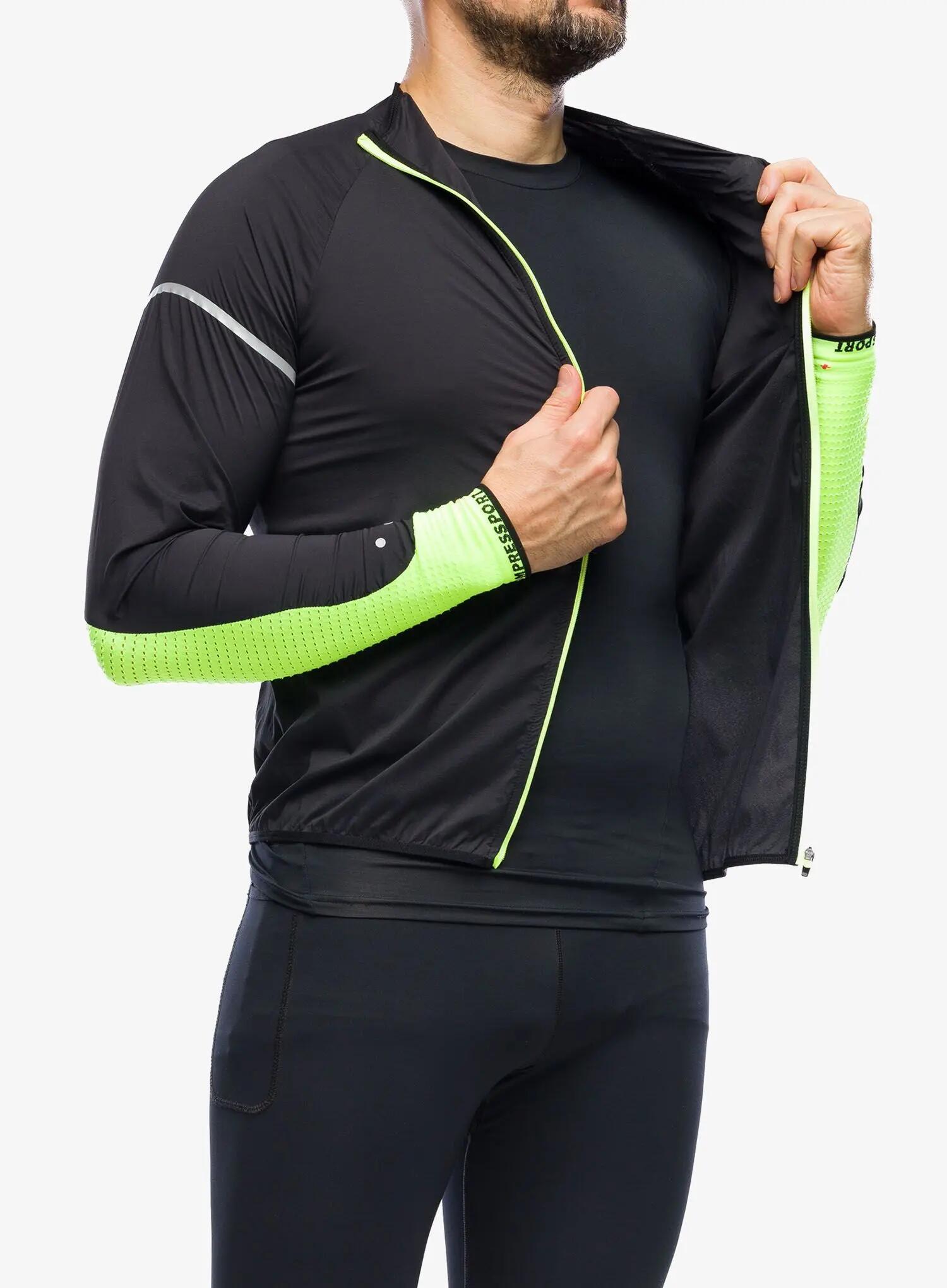 Compressport Heren winddicht flash windjack met hoge zichtbaarheid 4/7