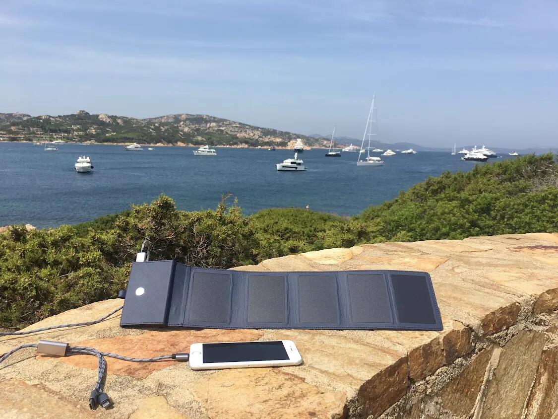 Chargeur solaire portable 4000 mAh avec batterie intégrée Photon Bleu 5/12