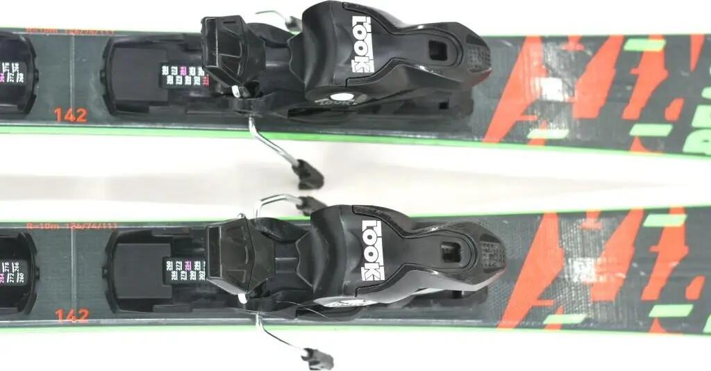 Second Life - Narty Rossignol REACT RTX FIBER 142 cm stan dobry 5/11