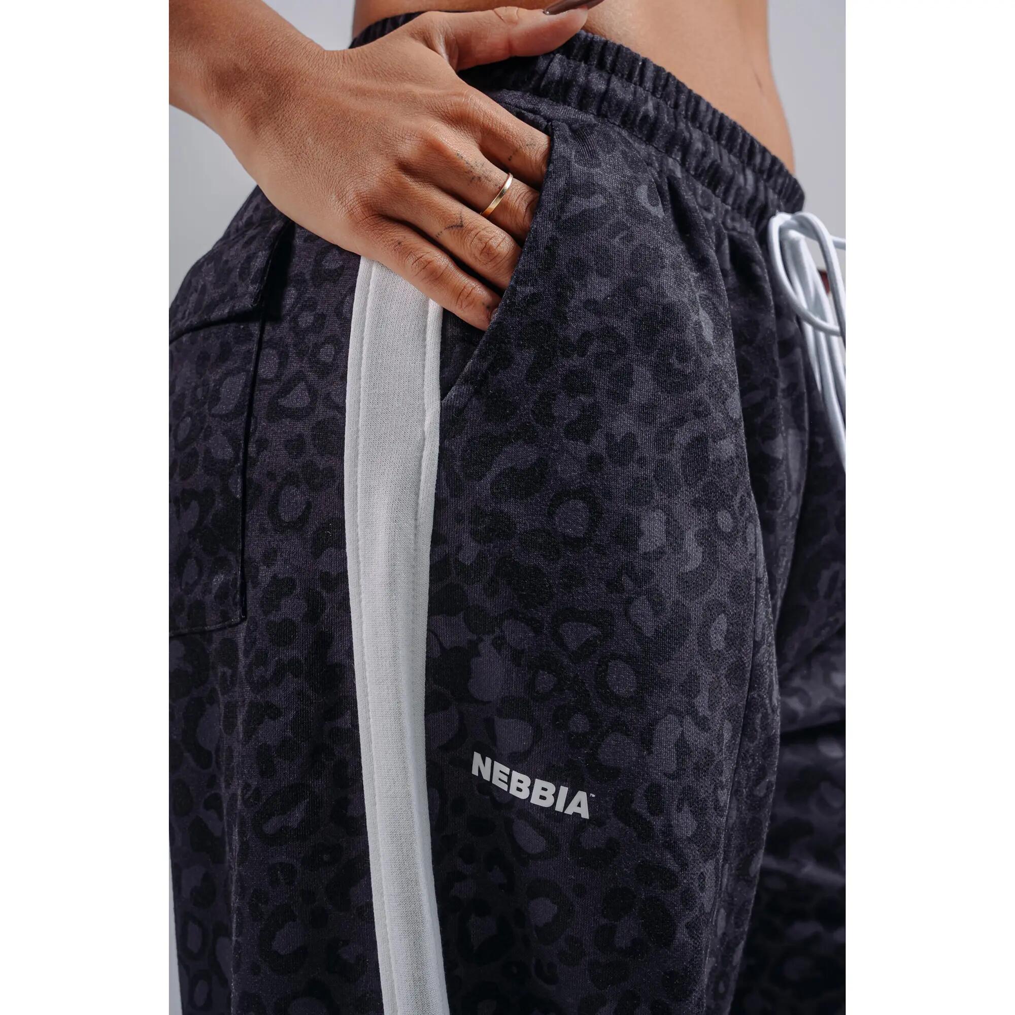 Baggy Sweatpants im Leopardenmuster PRIMAL 865 Black leopard 4/5