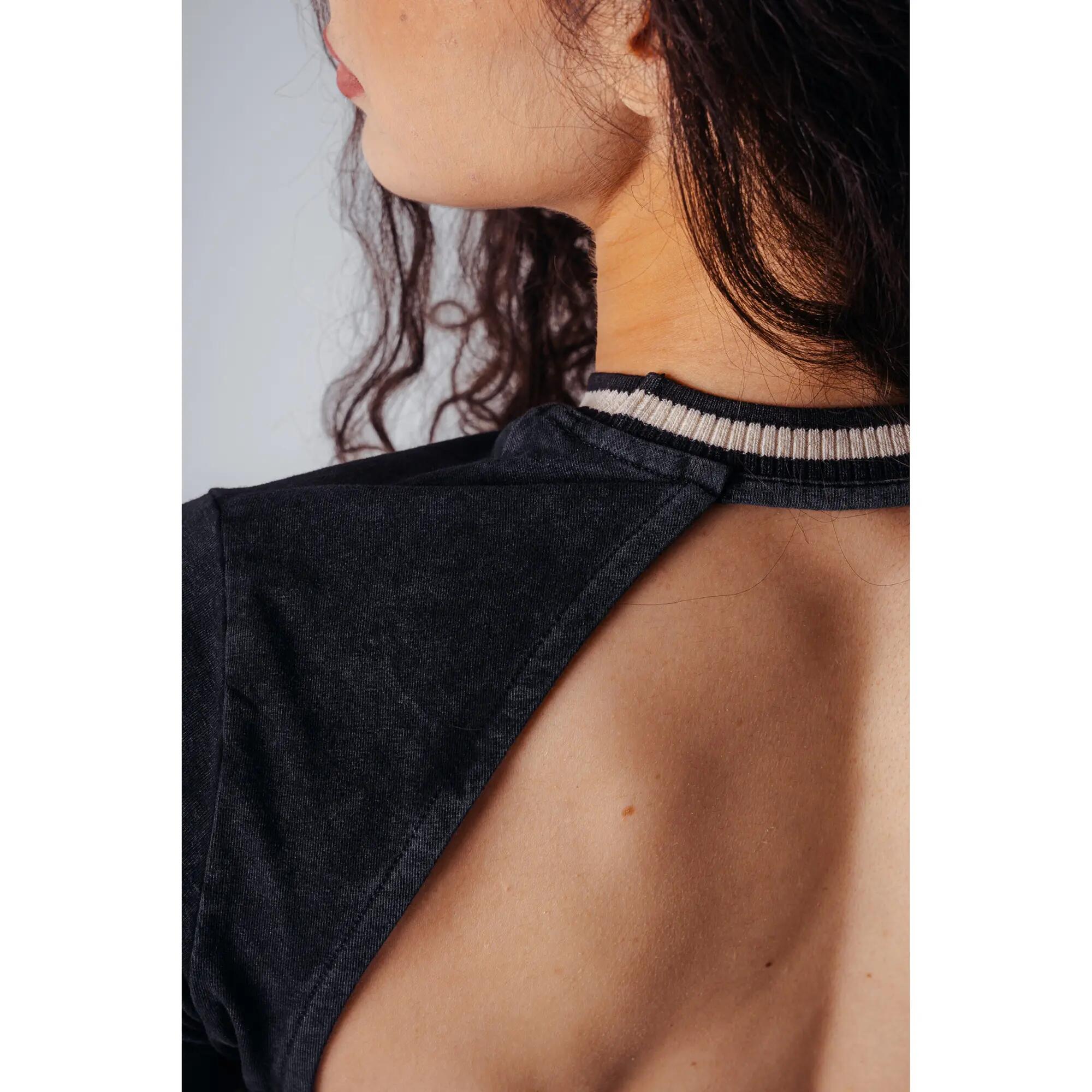 NEBBIA x O Open-Back Crop Top 938 Schwarzes 4/5
