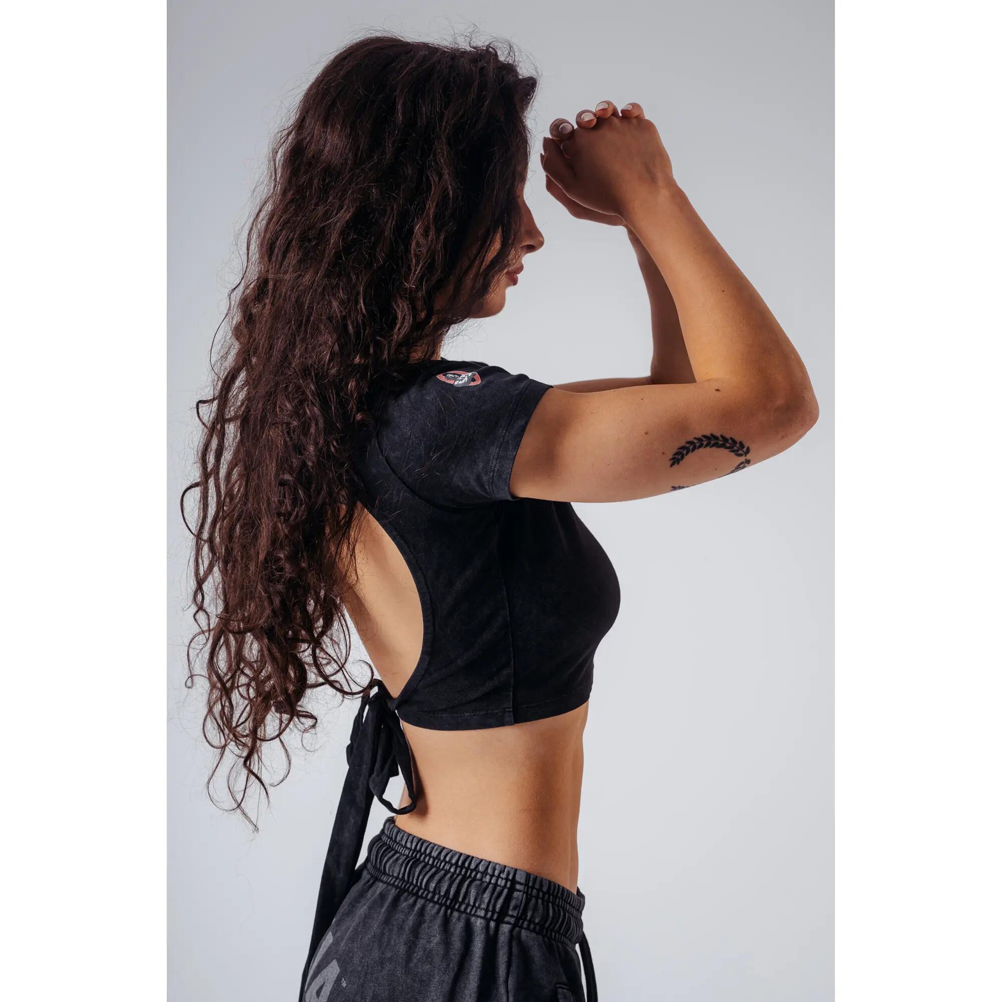 NEBBIA x O Open-Back Crop Top 938 Schwarzes 2/5