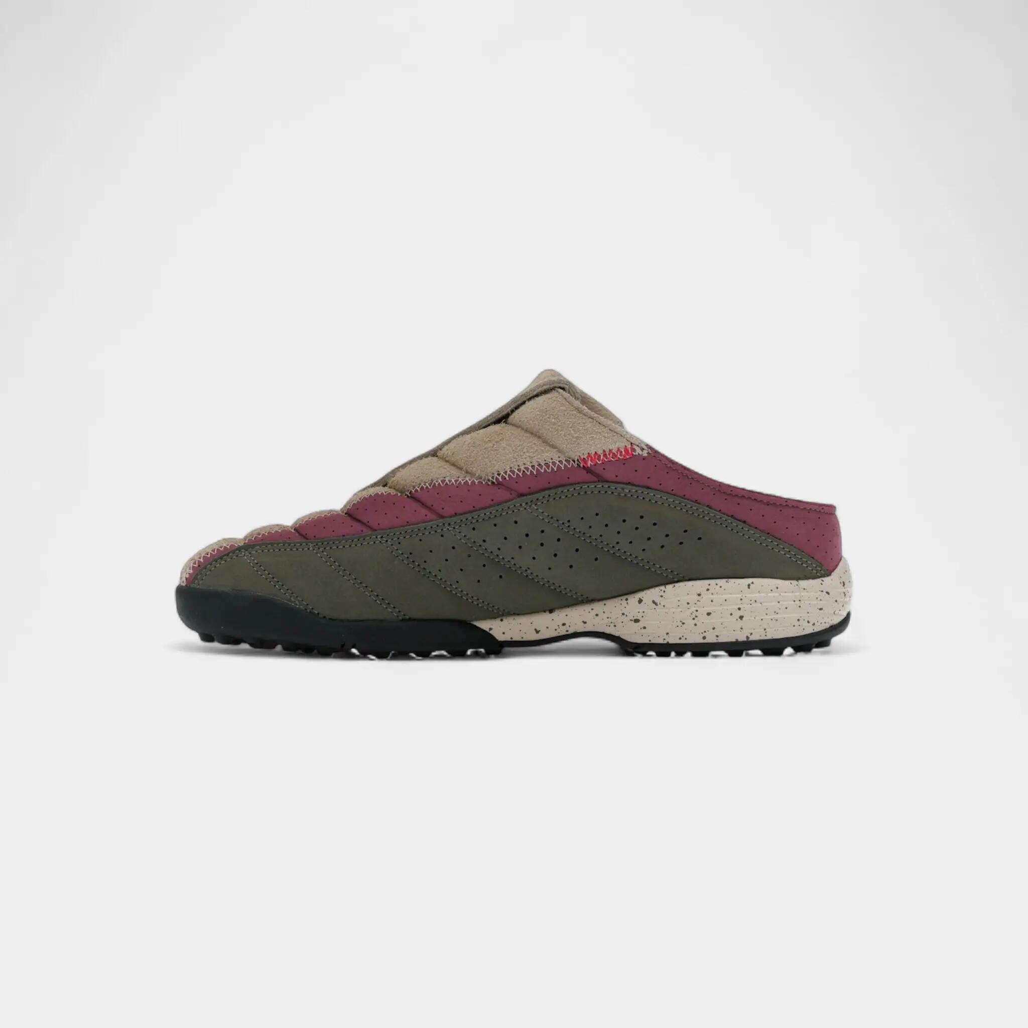 Nike Total 90 Mule Kids of Immigrants Khaki 4/5
