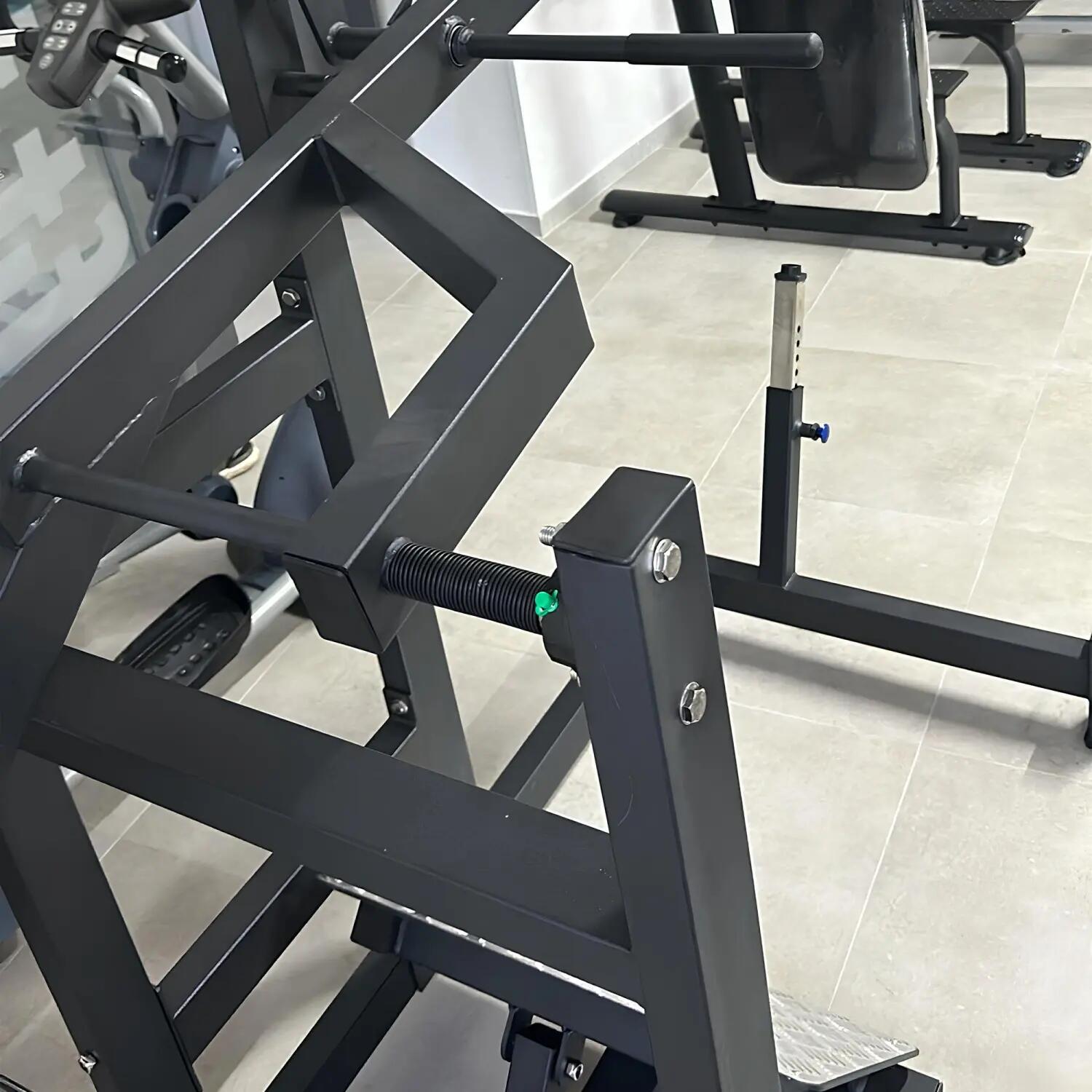 Pendulum Squat Machine - Professionale | Personalizzabile 4/6